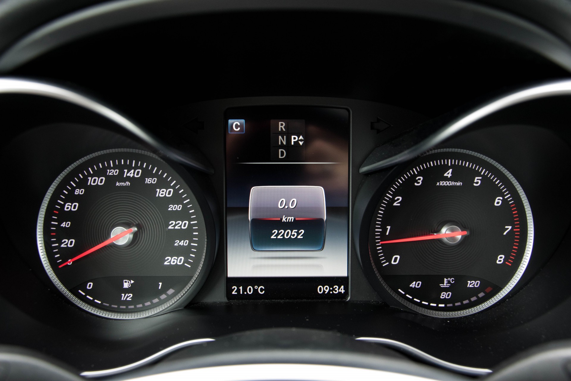 Mercedes-Benz C-Klasse 180 AMG Schuifdak/Leder/ILS/Spoorpakket/19" Aut7 Foto 11