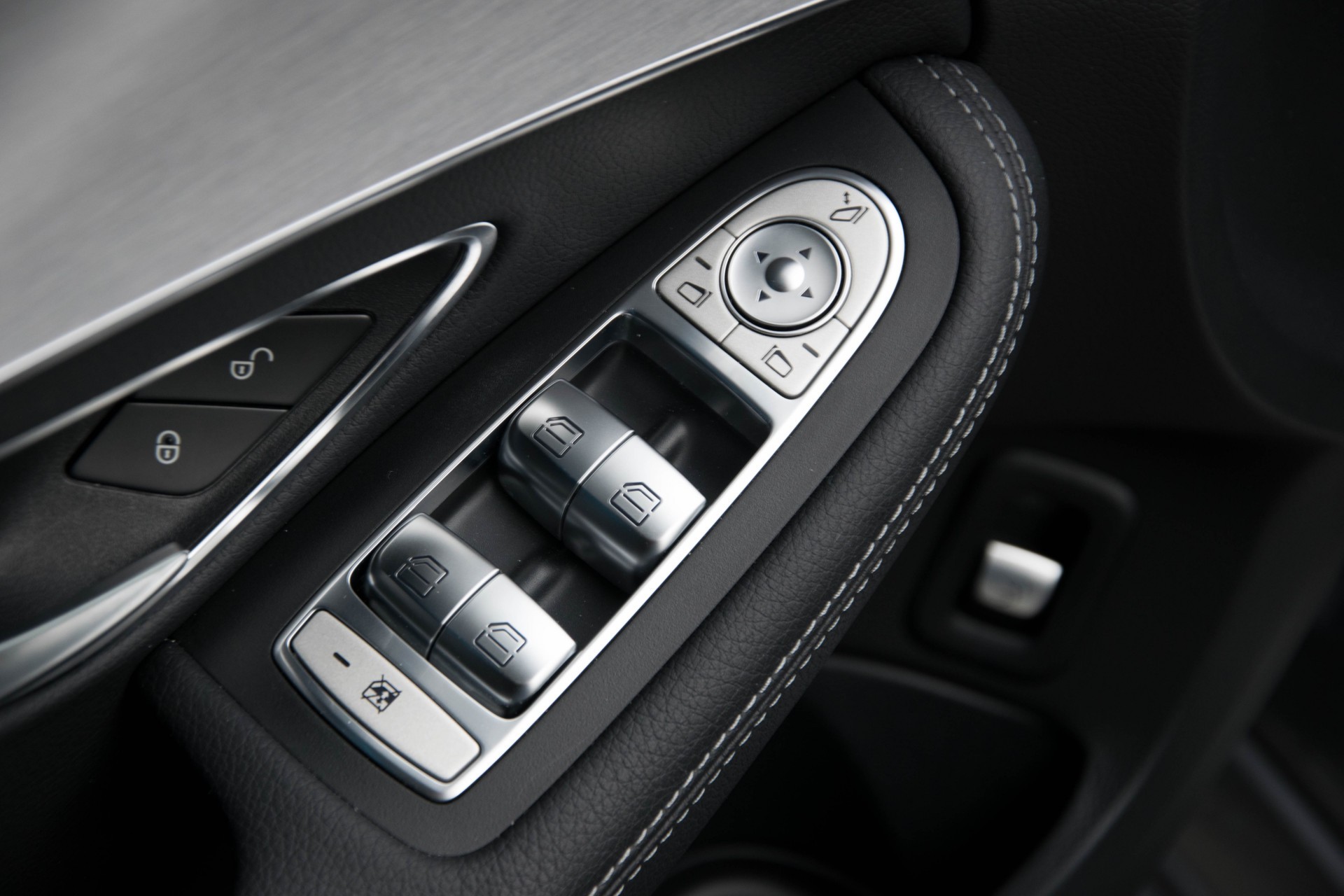 Mercedes-Benz C-Klasse 180 AMG Schuifdak/Leder/ILS/Spoorpakket/19" Aut7 Foto 15