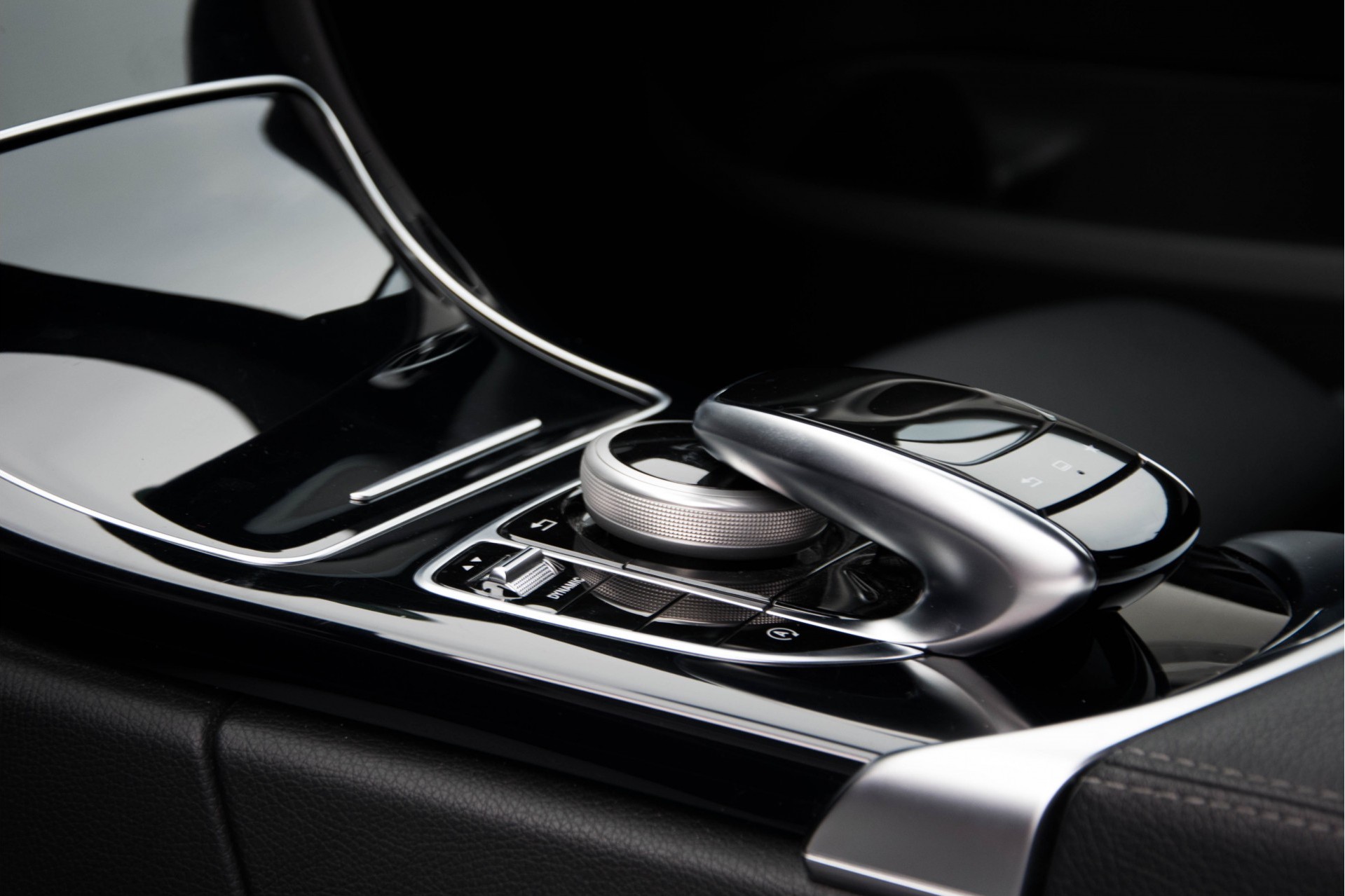 Mercedes-Benz C-Klasse 180 AMG Schuifdak/Leder/ILS/Spoorpakket/19" Aut7 Foto 19