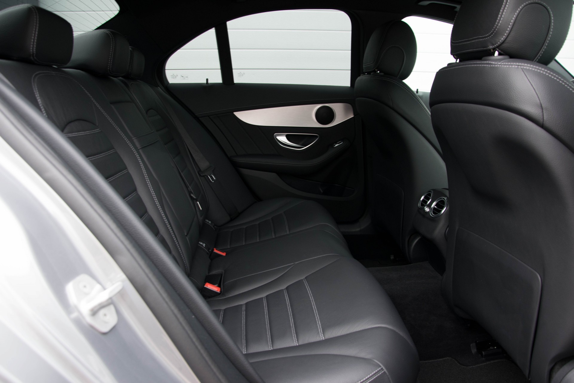 Mercedes-Benz C-Klasse 180 AMG Schuifdak/Leder/ILS/Spoorpakket/19" Aut7 Foto 4