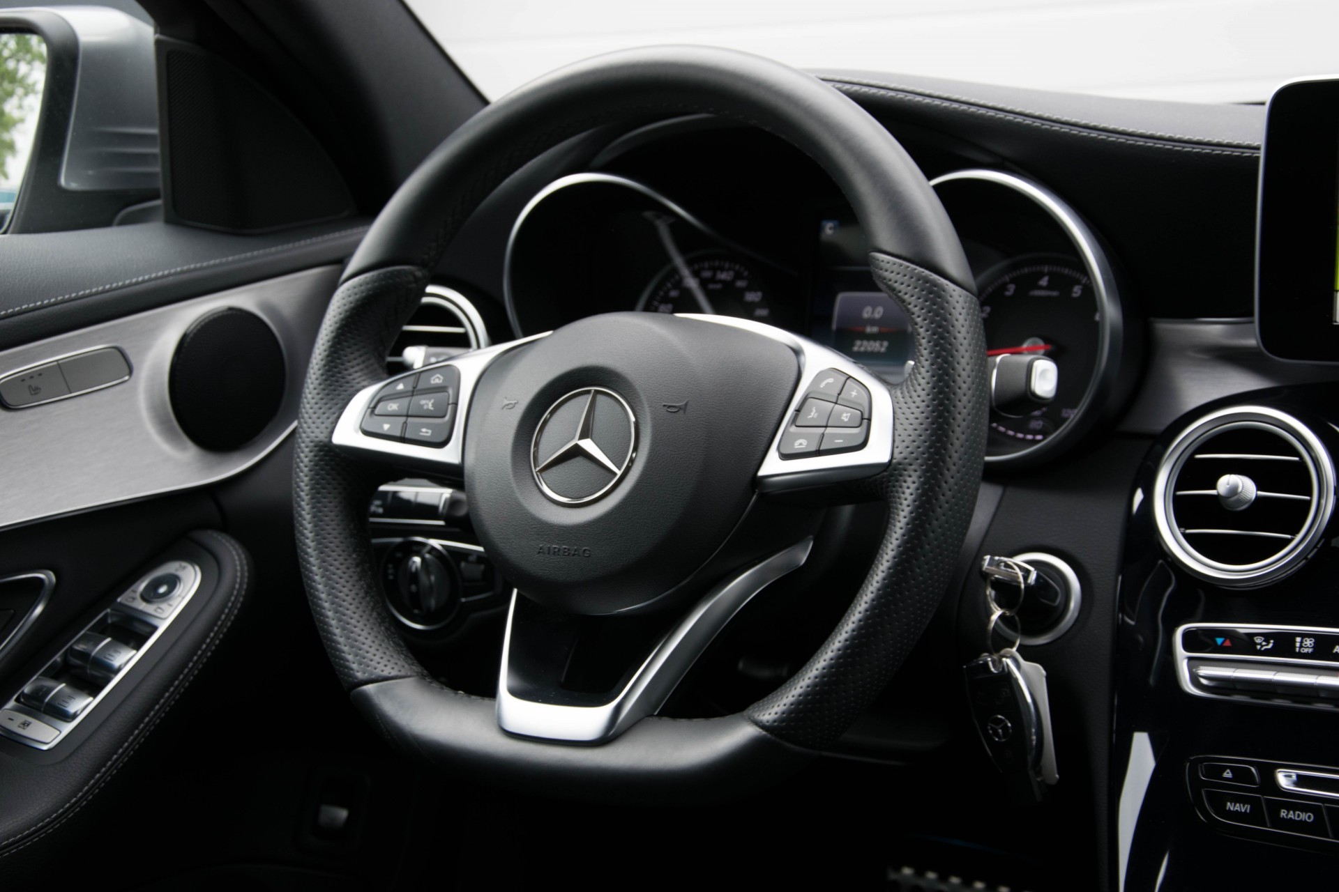 Mercedes-Benz C-Klasse 180 AMG Schuifdak/Leder/ILS/Spoorpakket/19" Aut7 Foto 8