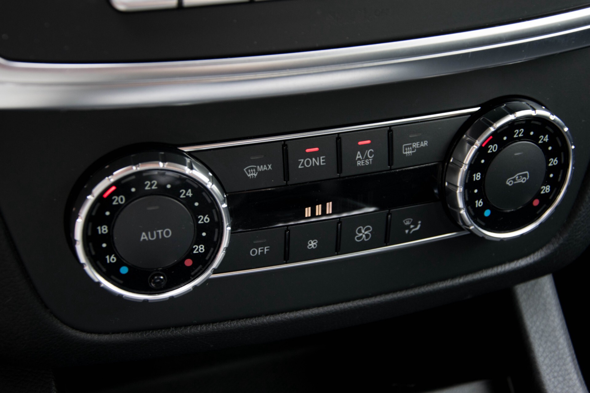 Mercedes-Benz M-Klasse 350 Bluetec 4-M AMG Luchtvering/Comand Aut7 Foto 15