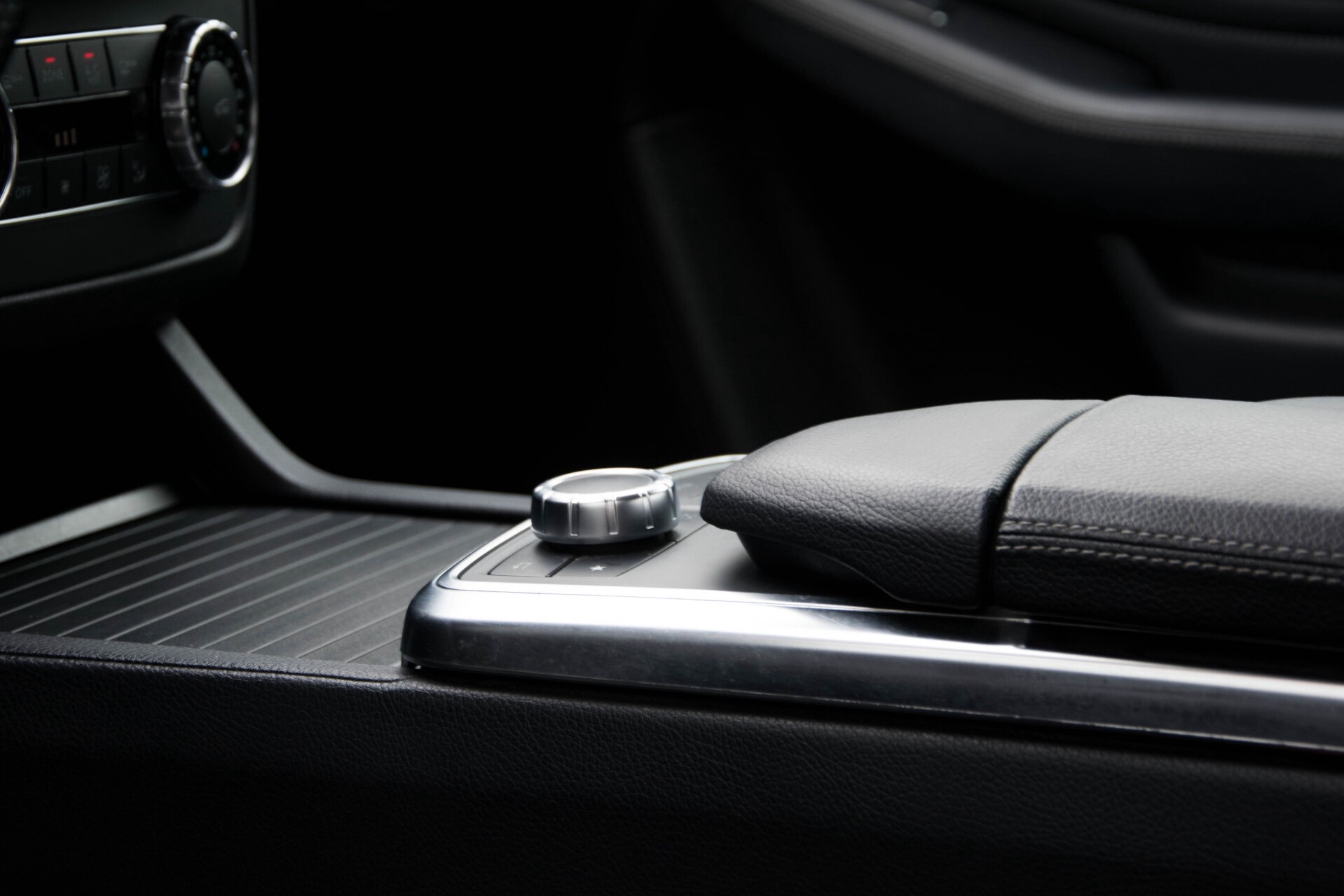 Mercedes-Benz M-Klasse 350 Bluetec 4-M AMG Luchtvering/Comand Aut7 Foto 23