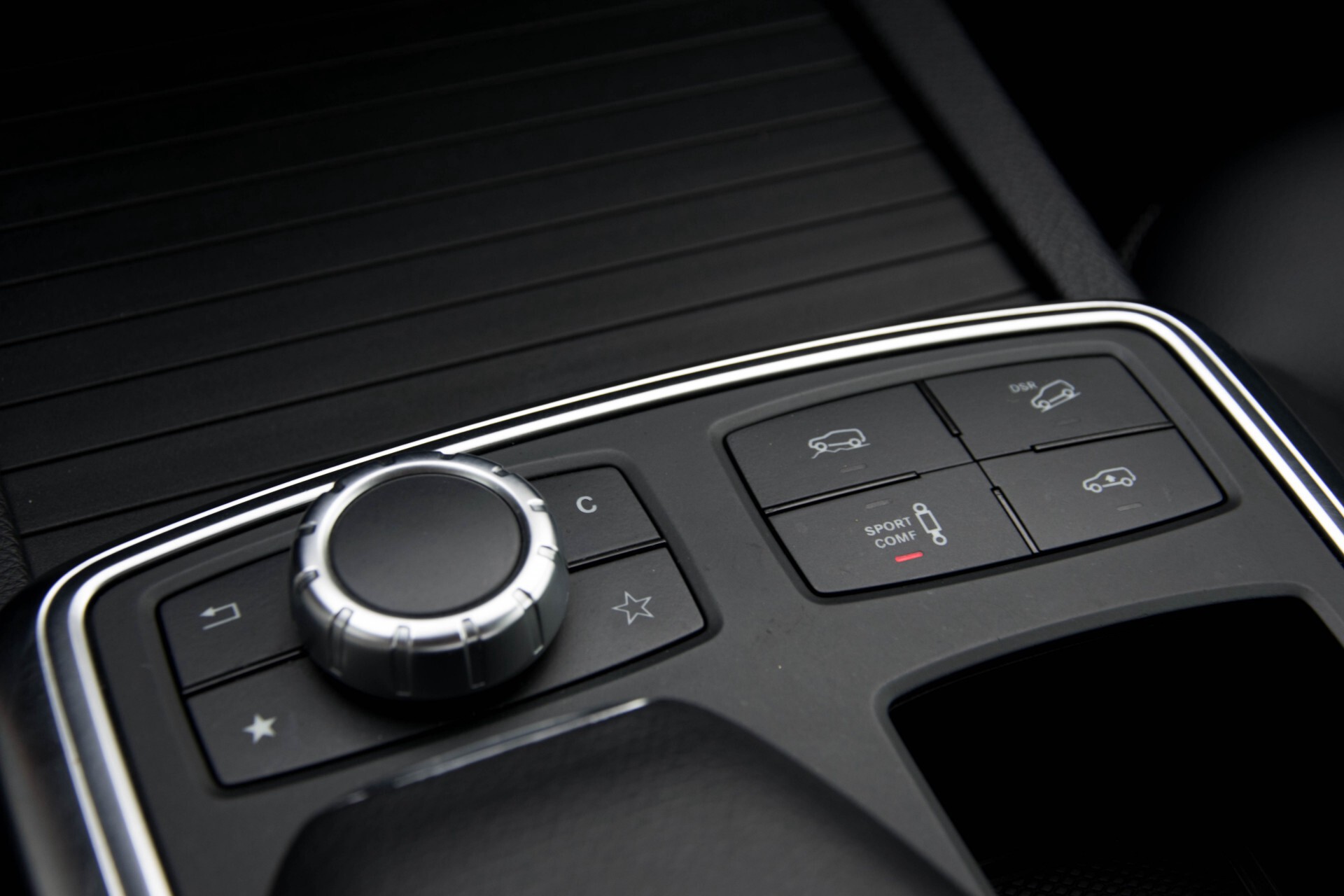 Mercedes-Benz M-Klasse 350 Bluetec 4-M AMG Luchtvering/Comand Aut7 Foto 24