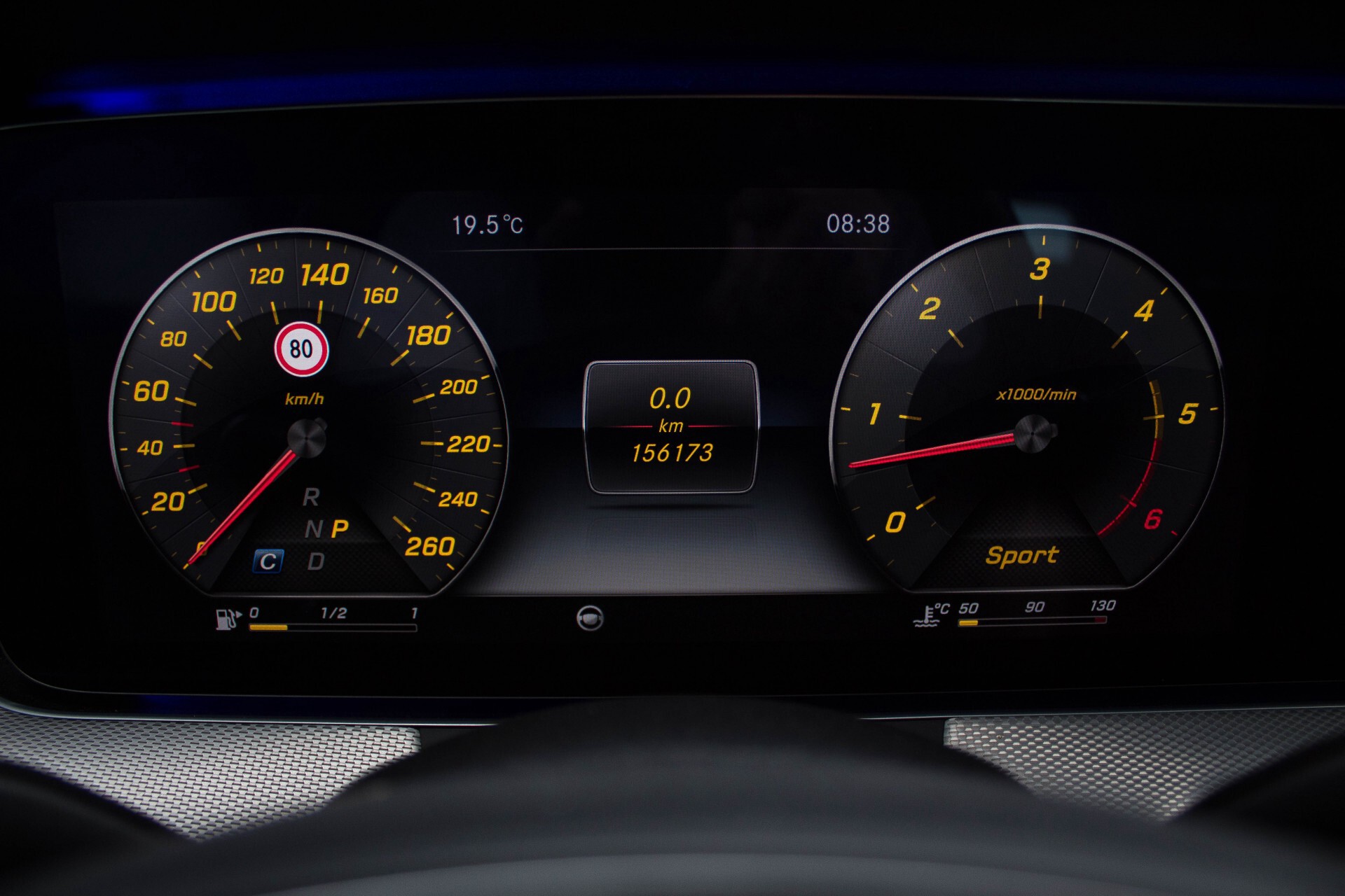 Mercedes-Benz E-Klasse 350d AMG Luchtvering/Pano/Distronic/Keyless/Burmester/Widescreen/Mem/HUD Aut9 Foto 10