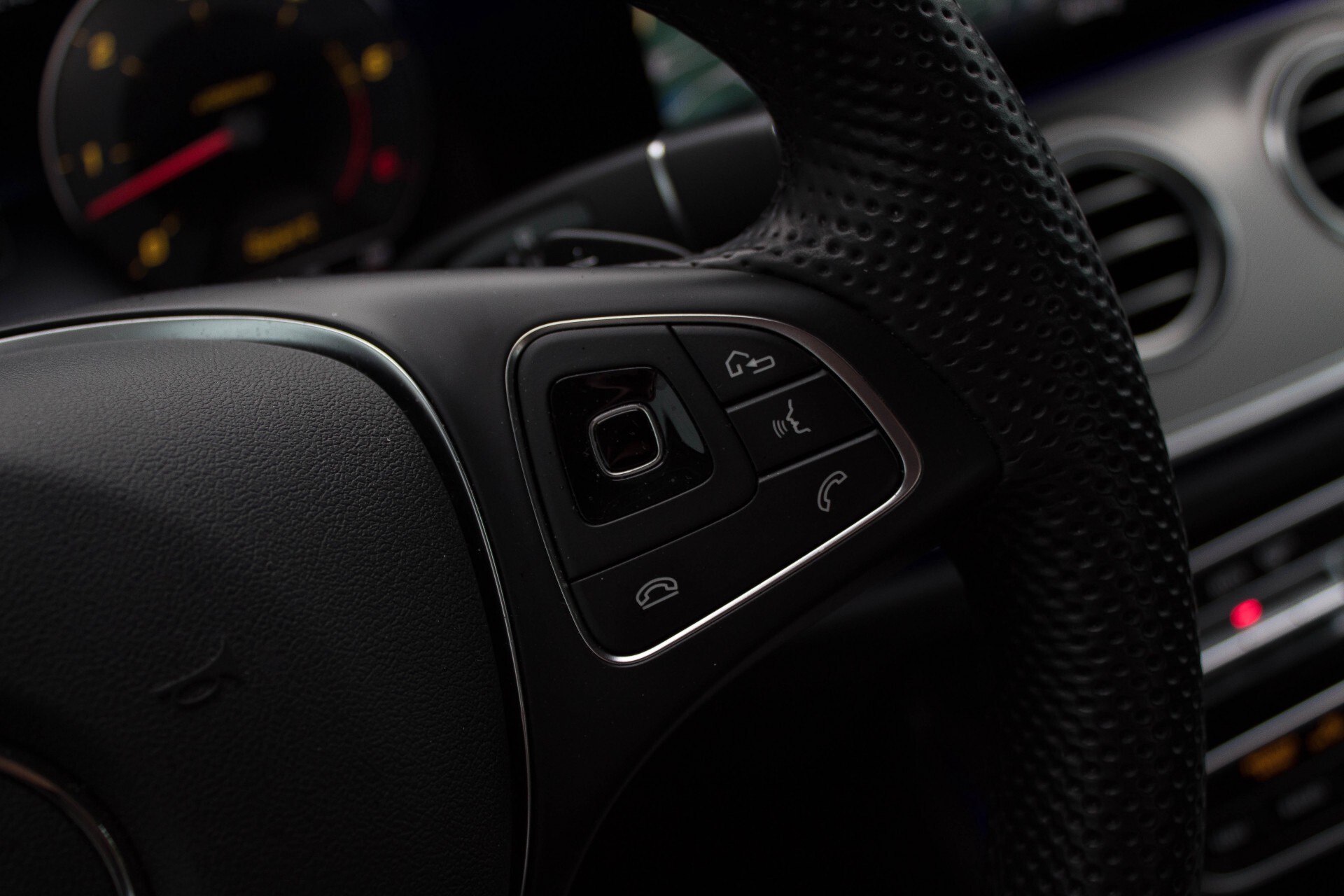 Mercedes-Benz E-Klasse 350d AMG Luchtvering/Pano/Distronic/Keyless/Burmester/Widescreen/Mem/HUD Aut9 Foto 11