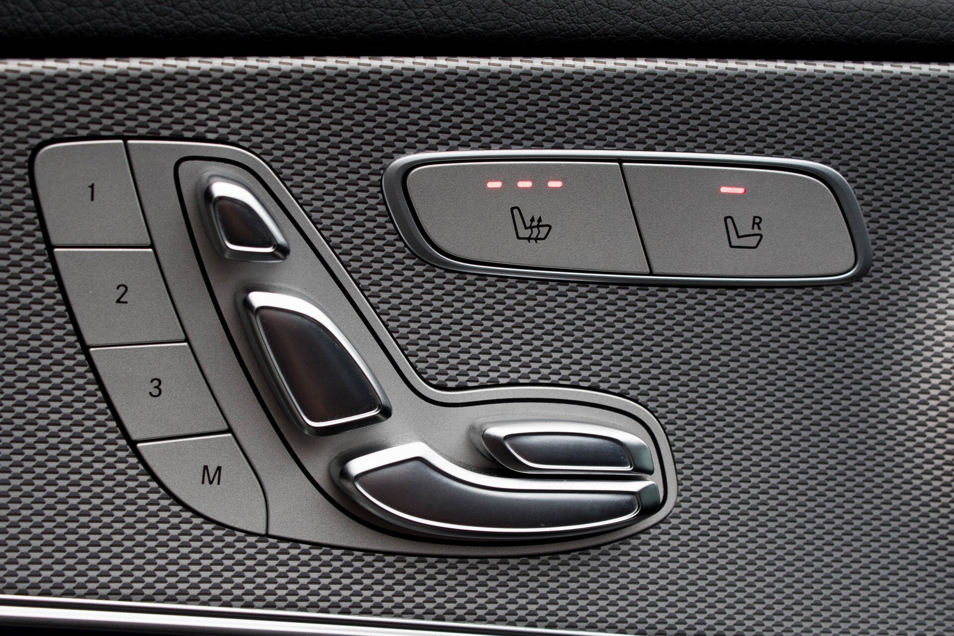 Mercedes-Benz E-Klasse 350d AMG Luchtvering/Pano/Distronic/Keyless/Burmester/Widescreen/Mem/HUD Aut9 Foto 13