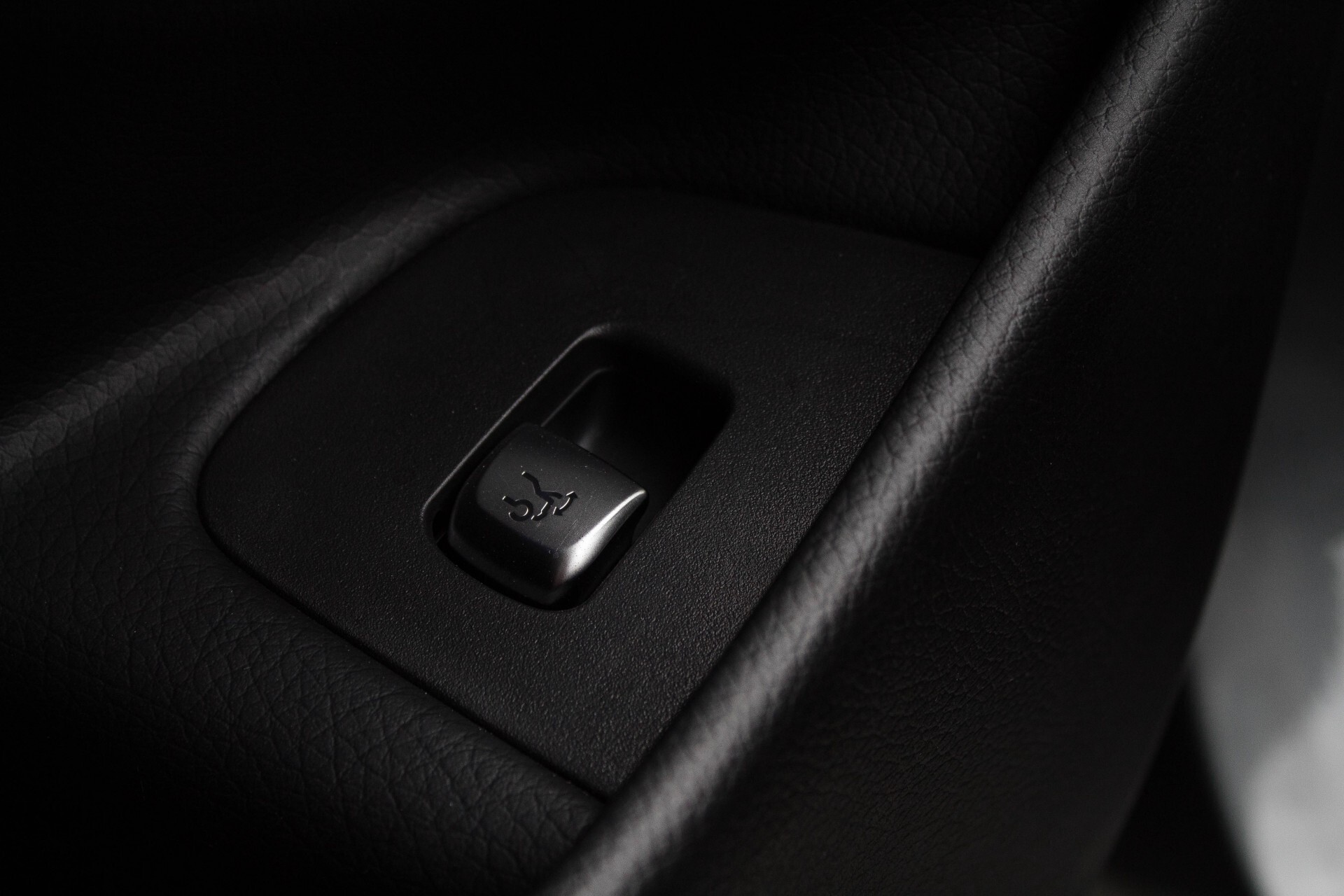 Mercedes-Benz E-Klasse 350d AMG Luchtvering/Pano/Distronic/Keyless/Burmester/Widescreen/Mem/HUD Aut9 Foto 17