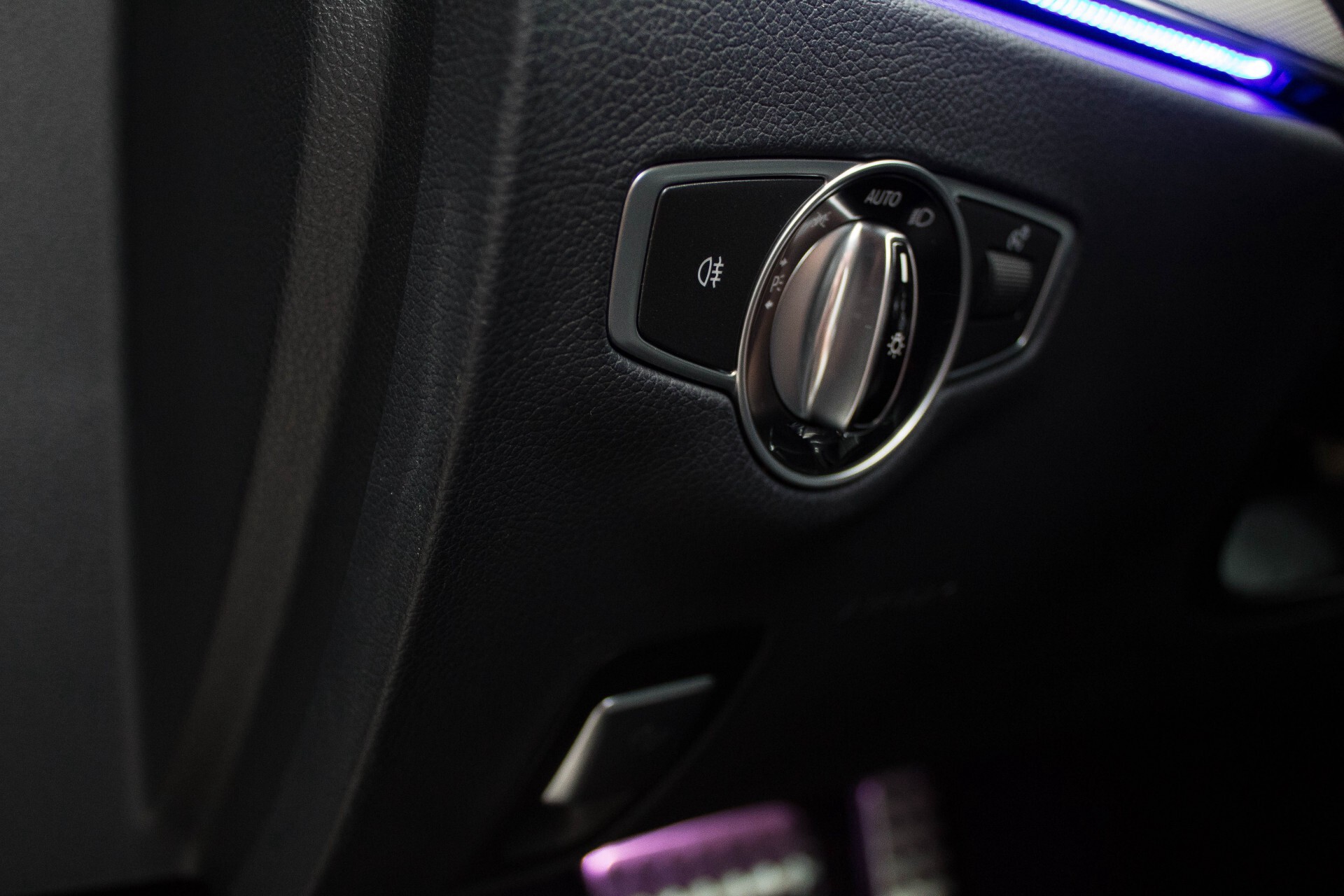 Mercedes-Benz E-Klasse 350d AMG Luchtvering/Pano/Distronic/Keyless/Burmester/Widescreen/Mem/HUD Aut9 Foto 18