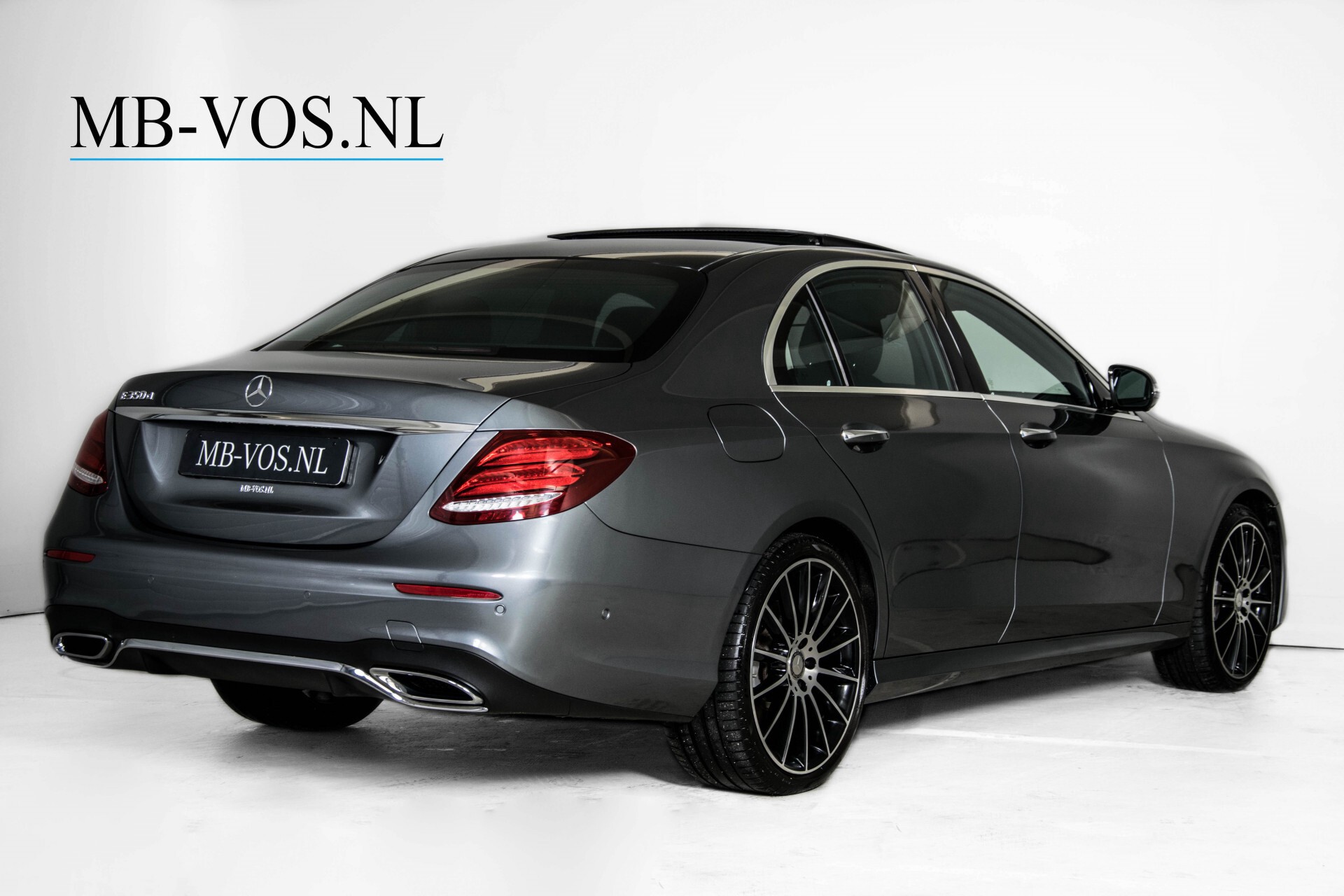 Mercedes-Benz E-Klasse 350d AMG Luchtvering/Pano/Distronic/Keyless/Burmester/Widescreen/Mem/HUD Aut9 Foto 2