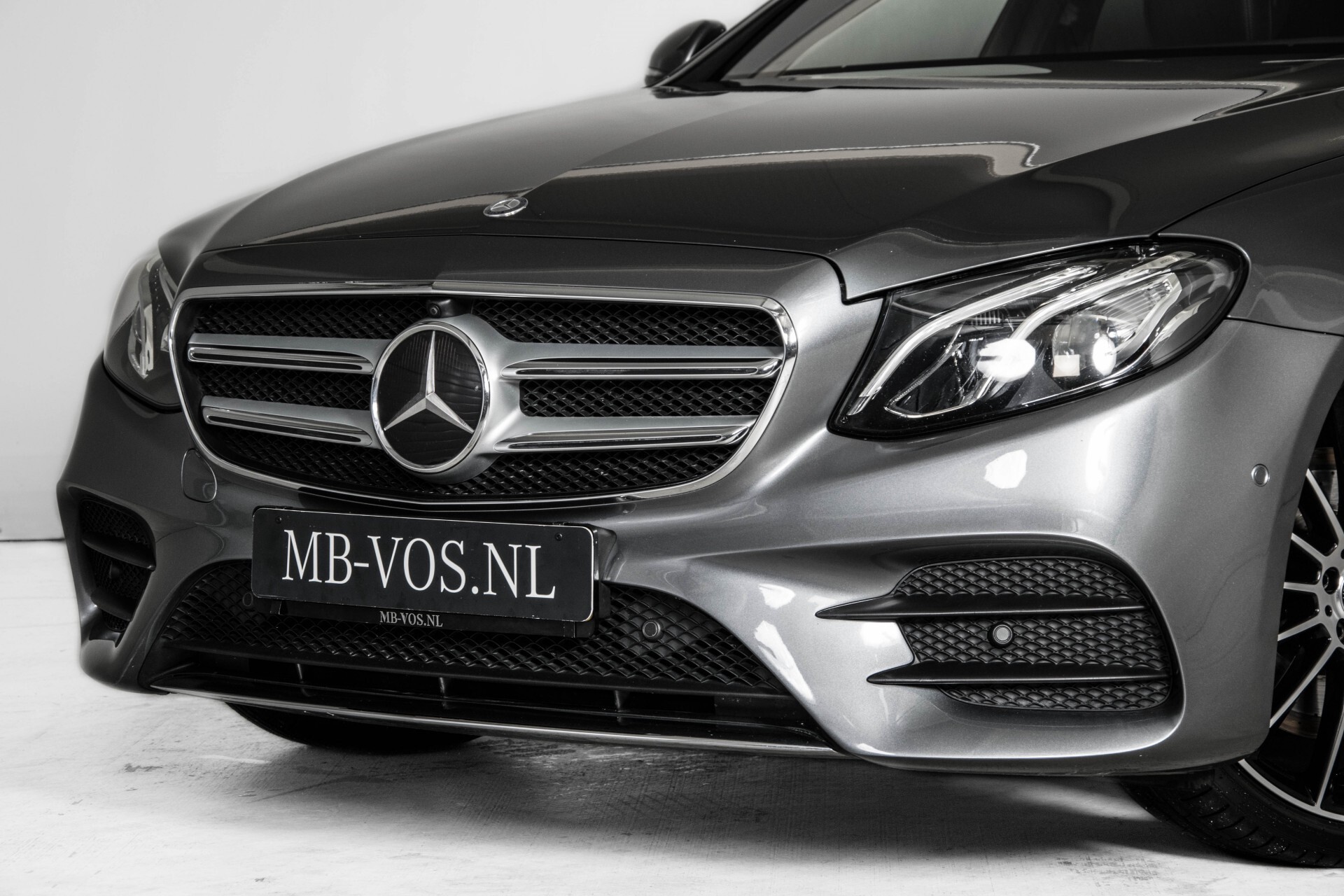 Mercedes-Benz E-Klasse 350d AMG Luchtvering/Pano/Distronic/Keyless/Burmester/Widescreen/Mem/HUD Aut9 Foto 39
