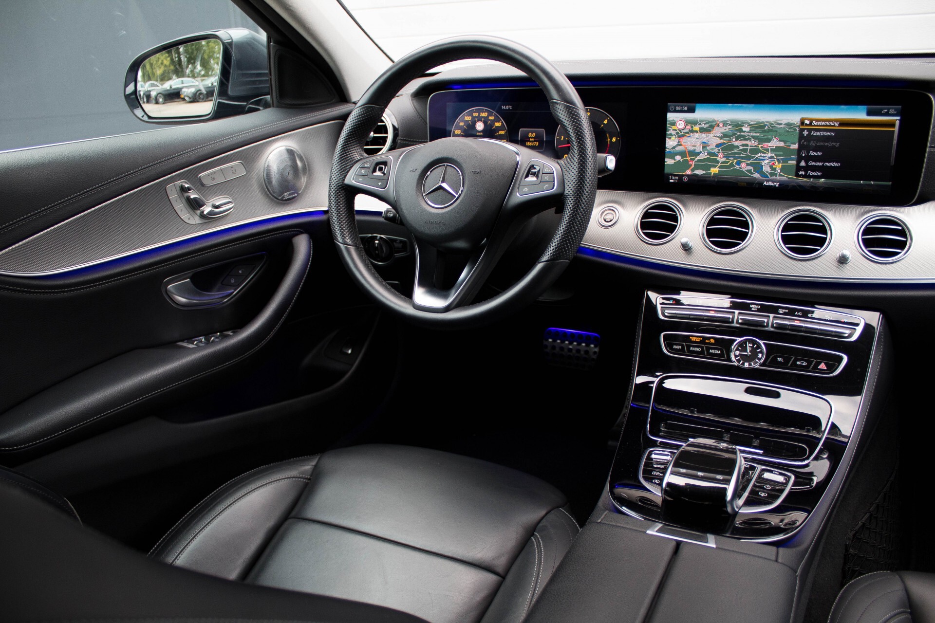 Mercedes-Benz E-Klasse 350d AMG Luchtvering/Pano/Distronic/Keyless/Burmester/Widescreen/Mem/HUD Aut9 Foto 6