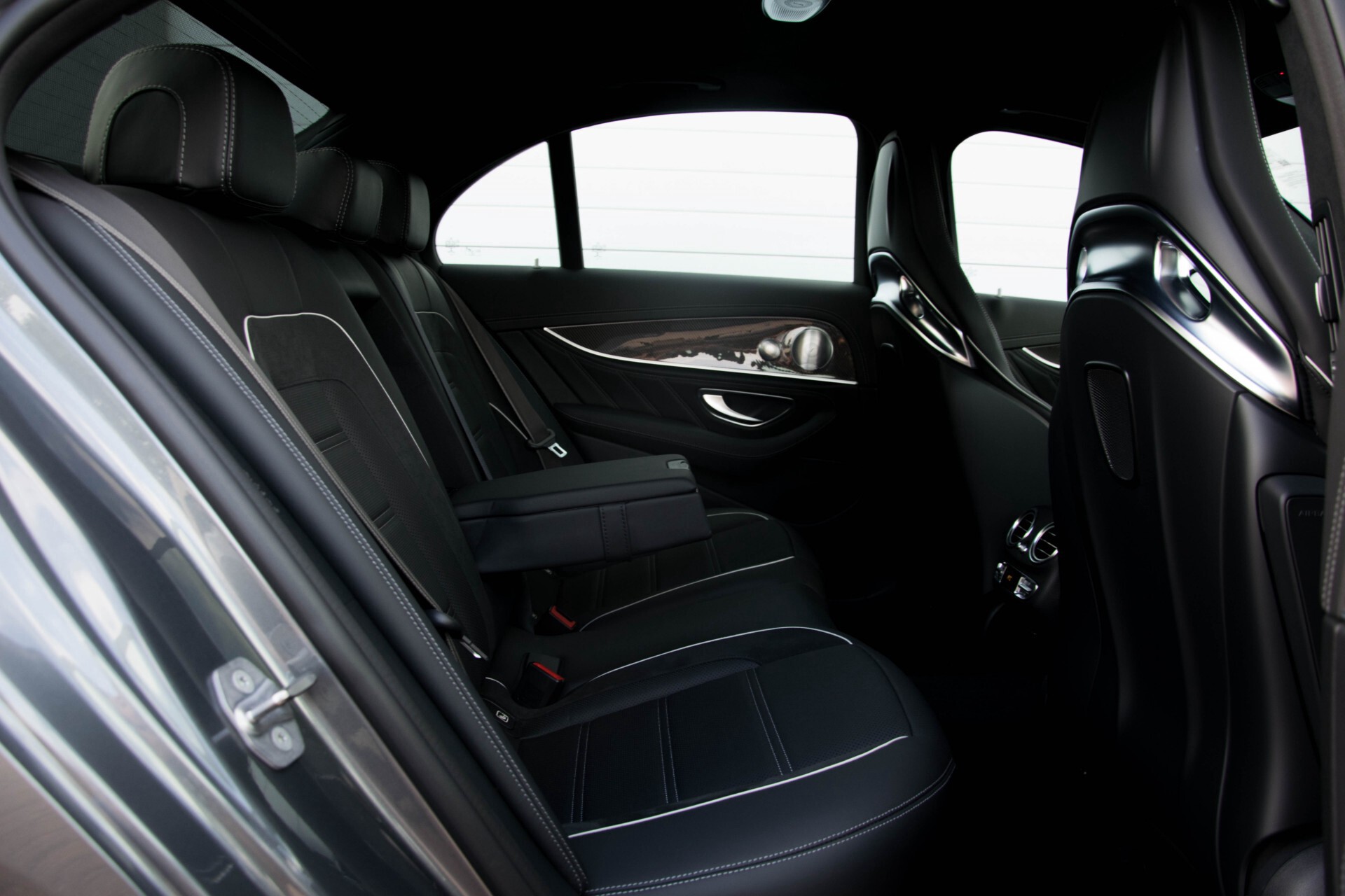 Mercedes-Benz E-Klasse 63 S AMG 4M+ Keramisch/Burmester3D/Carbon/Perf-stoelen/Pano/Night/Head-Up Aut9 Foto 5