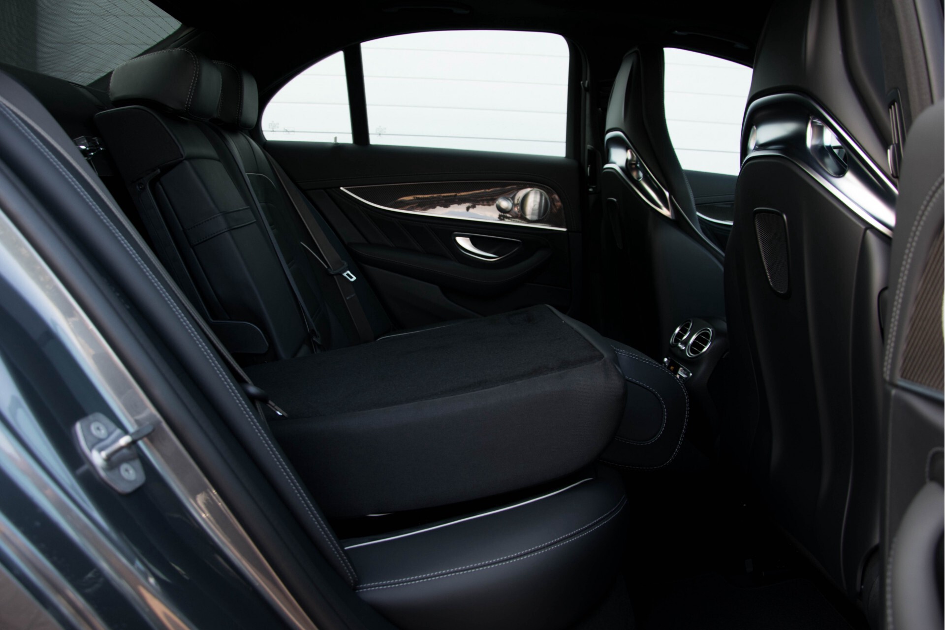 Mercedes-Benz E-Klasse 63 S AMG 4M+ Keramisch/Burmester3D/Carbon/Perf-stoelen/Pano/Night/Head-Up Aut9 Foto 6