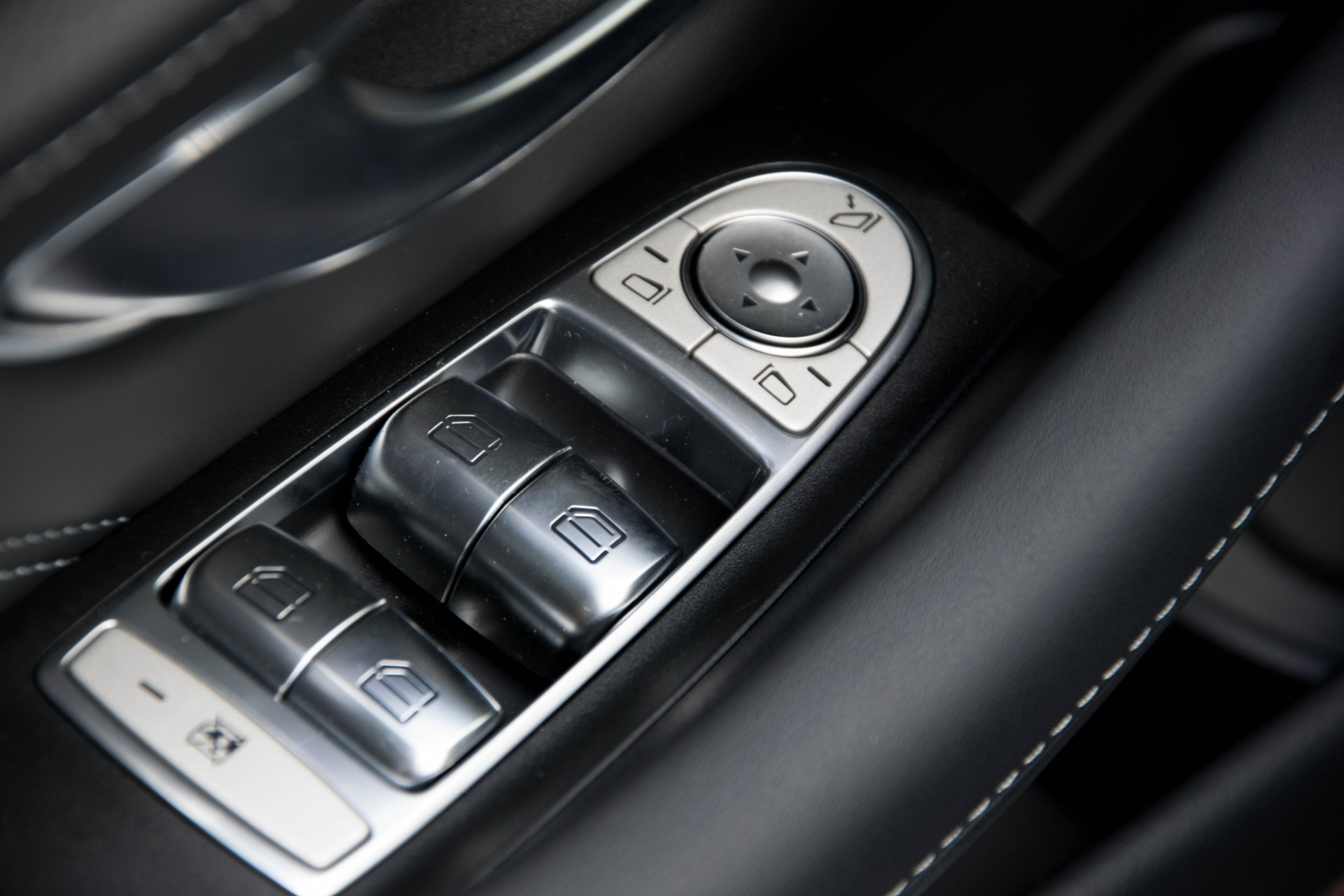 Mercedes-Benz E-Klasse Estate 63 S AMG 4M+ Keramisch/3xCarbon/Massage/Pano/Night/Head-Up/Keyless Aut9 Foto 18