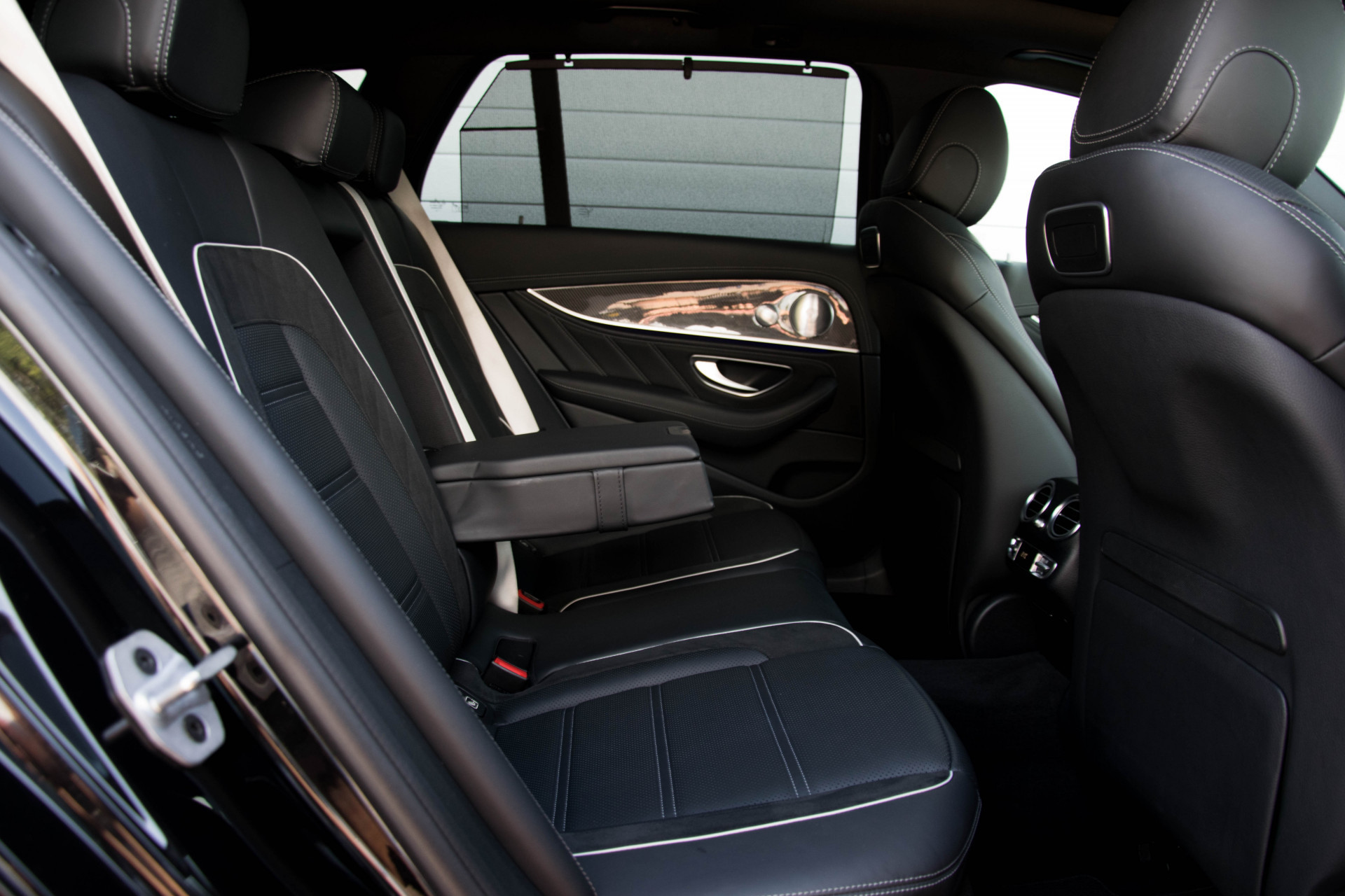 Mercedes-Benz E-Klasse Estate 63 S AMG 4M+ Keramisch/3xCarbon/Massage/Pano/Night/Head-Up/Keyless Aut9 Foto 5