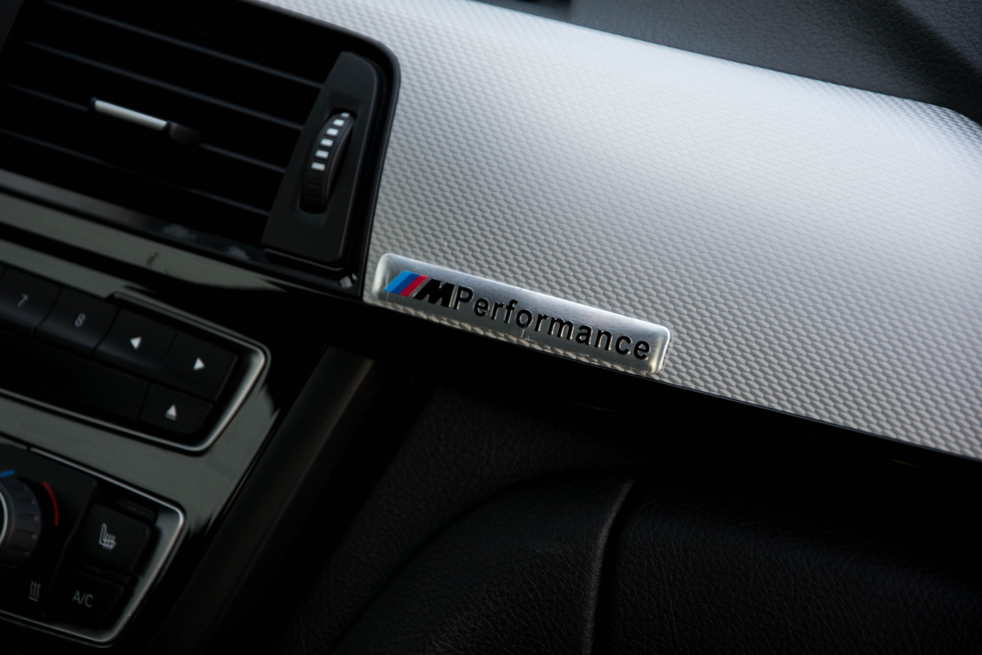 BMW 4 Serie Coupé 435d xDrive M-pakket High Executive 20"/Leer/Camera/ShadowLine/Memory Aut8 Foto 14