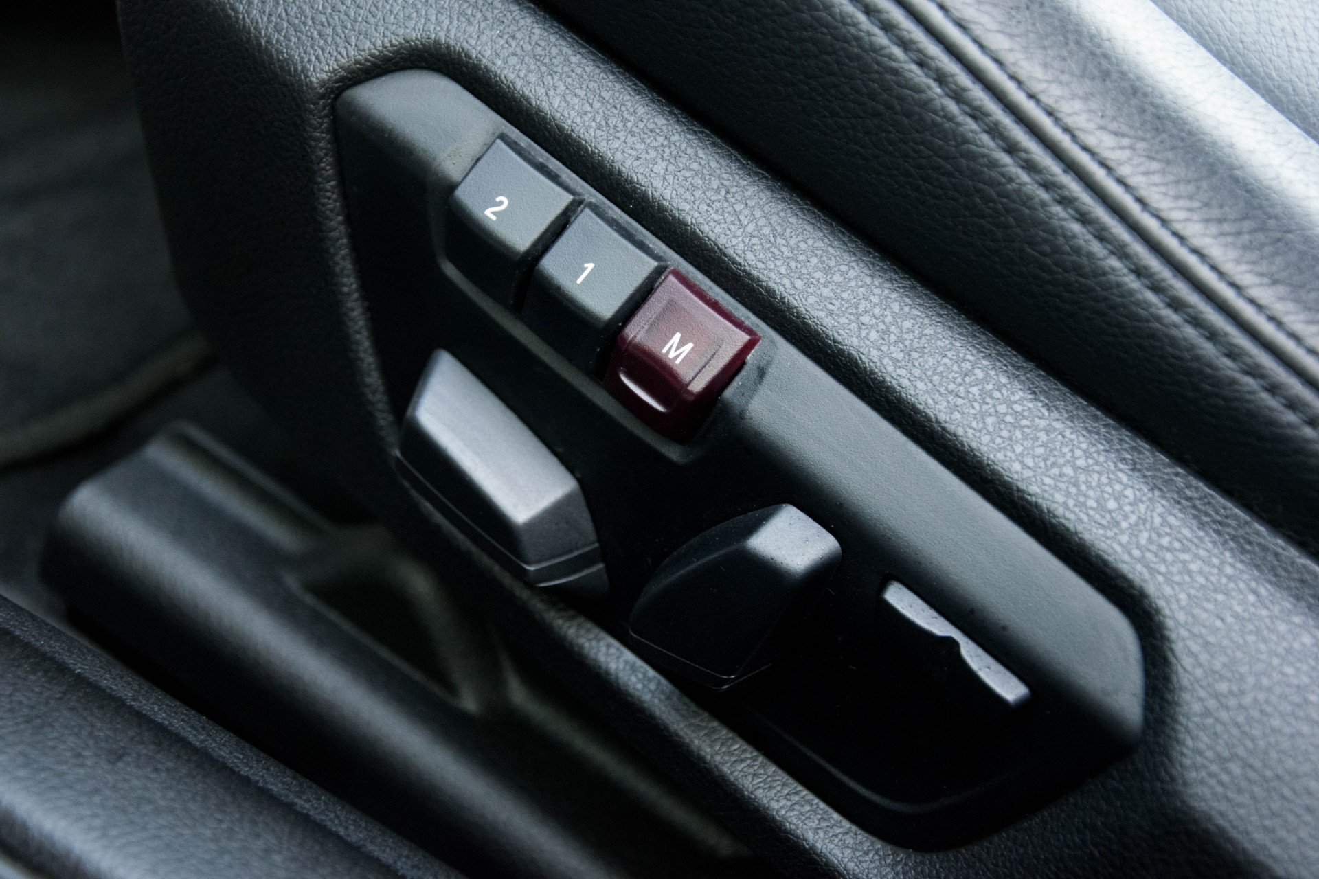 BMW 4 Serie Coupé 435d xDrive M-pakket High Executive 20"/Leer/Camera/ShadowLine/Memory Aut8 Foto 19