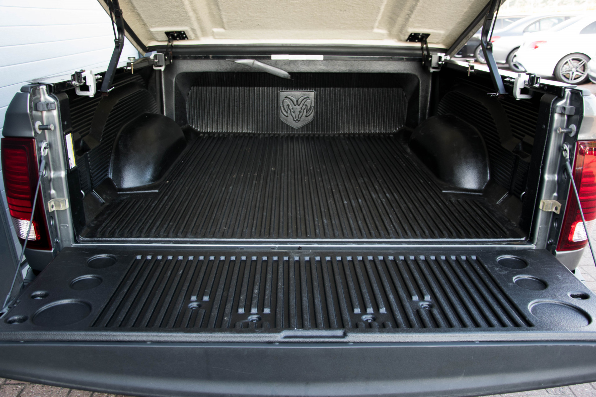 Dodge Ram 1500 5.7 V8 4x4 Quad Cab 6'4 Schuifdak/AlphineSound/Navi/Camera Aut8 Foto 28