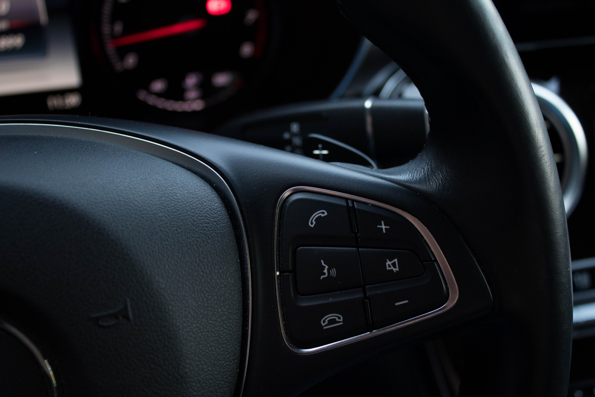 Mercedes-Benz GLC-Klasse 250 4-M Edition 1 Distronic/Keyless Aut9 Foto 11