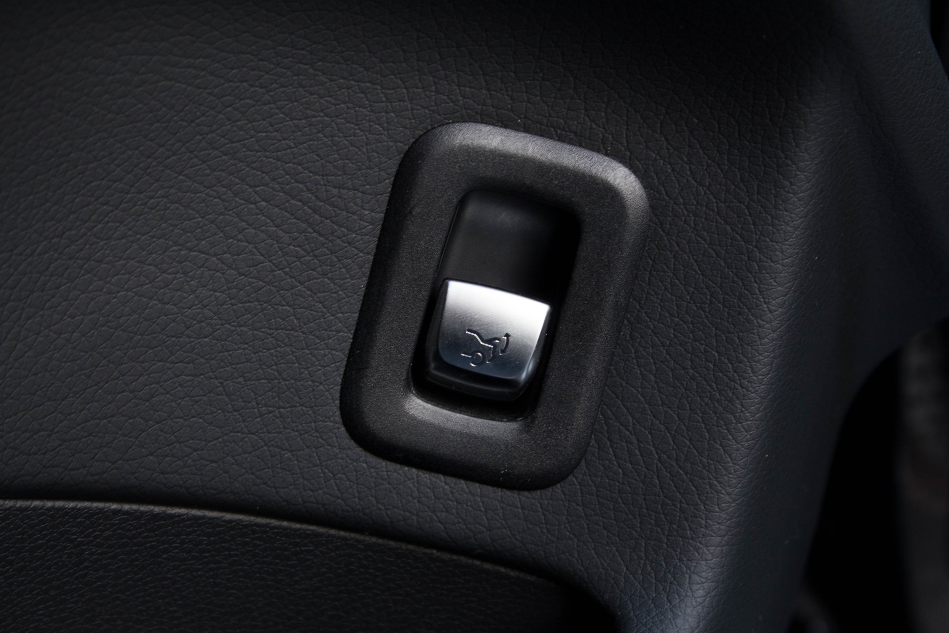 Mercedes-Benz GLC-Klasse 250 4-M Edition 1 Distronic/Keyless Aut9 Foto 14