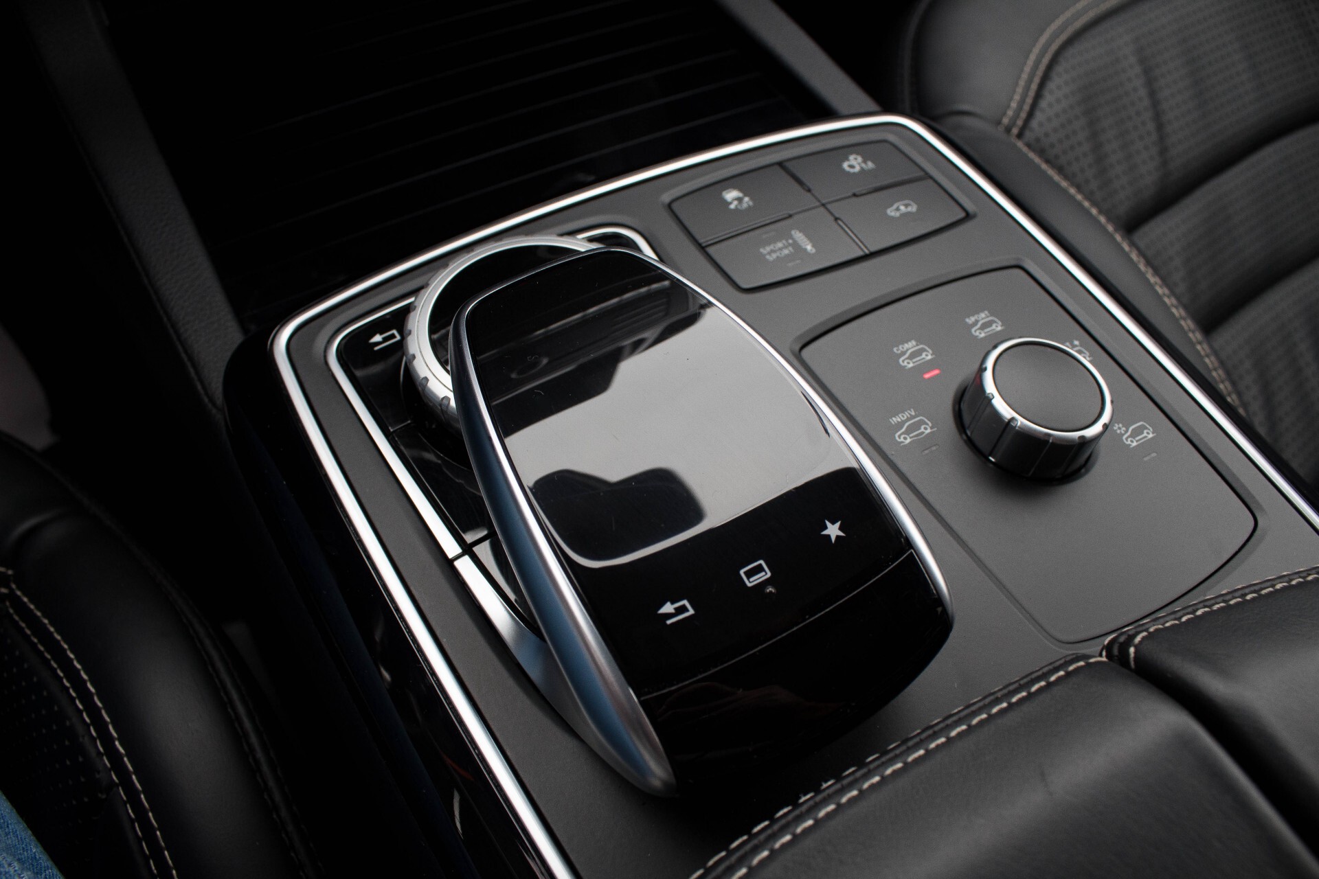 Mercedes-Benz GLS-Klasse 63 AMG 4-M Designo/Carbon/Driverspackage/Massage/Keyless/Distronic/DAB Aut7 Foto 24