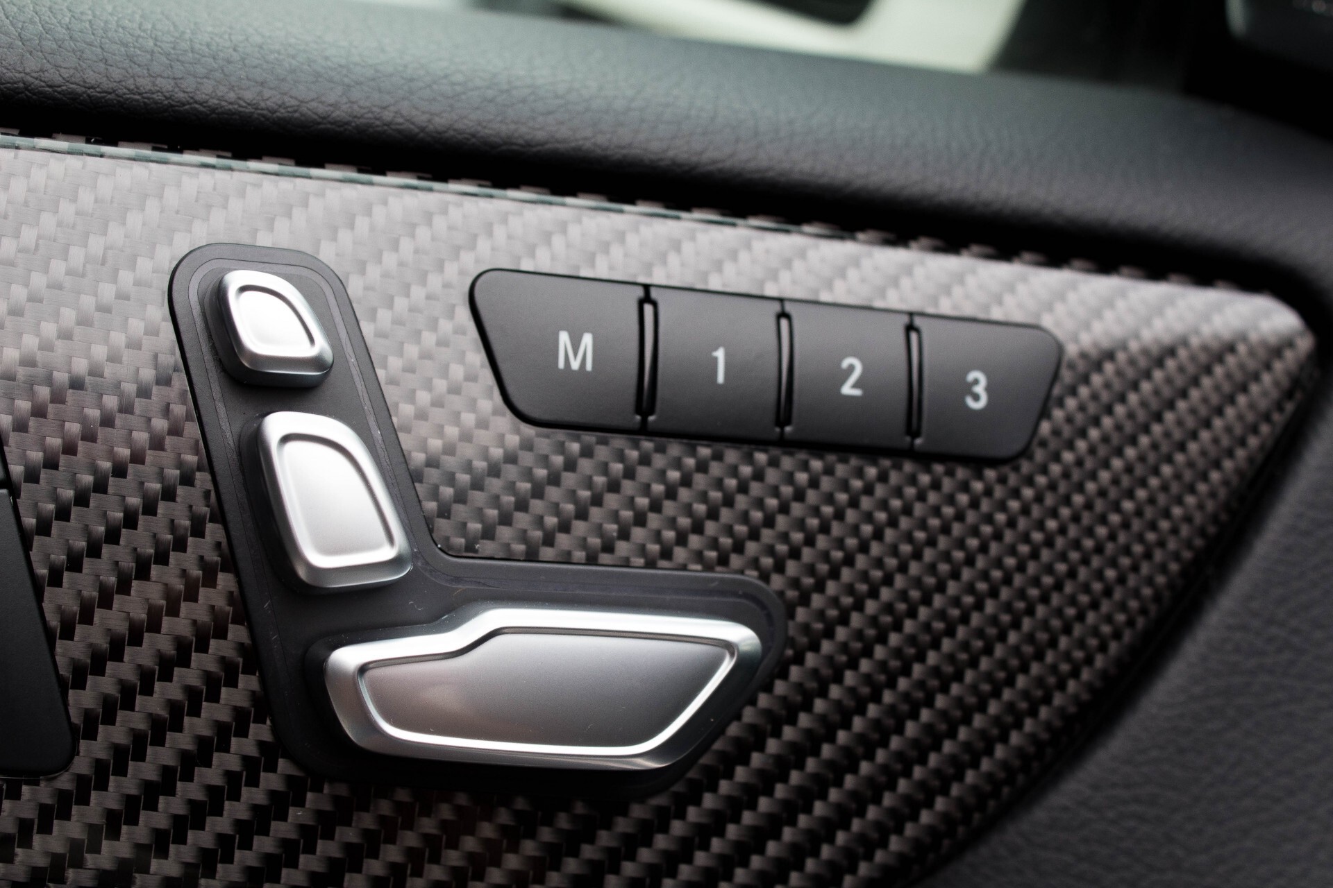 Mercedes-Benz GLS-Klasse 63 AMG 4-M Designo/Carbon/Driverspackage/Massage/Keyless/Distronic/DAB Aut7 Foto 30