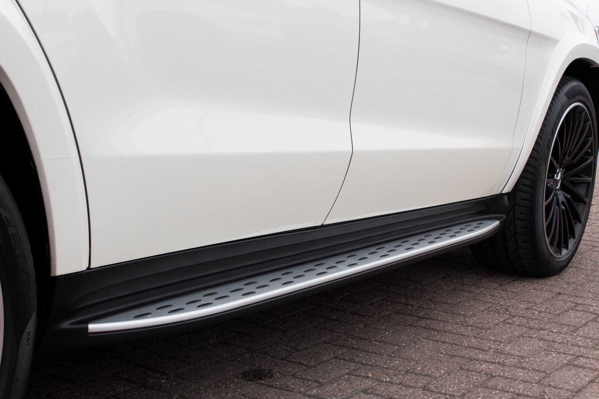 Mercedes-Benz GLS-Klasse 63 AMG 4-M Designo/Carbon/Driverspackage/Massage/Keyless/Distronic/DAB Aut7 Foto 46