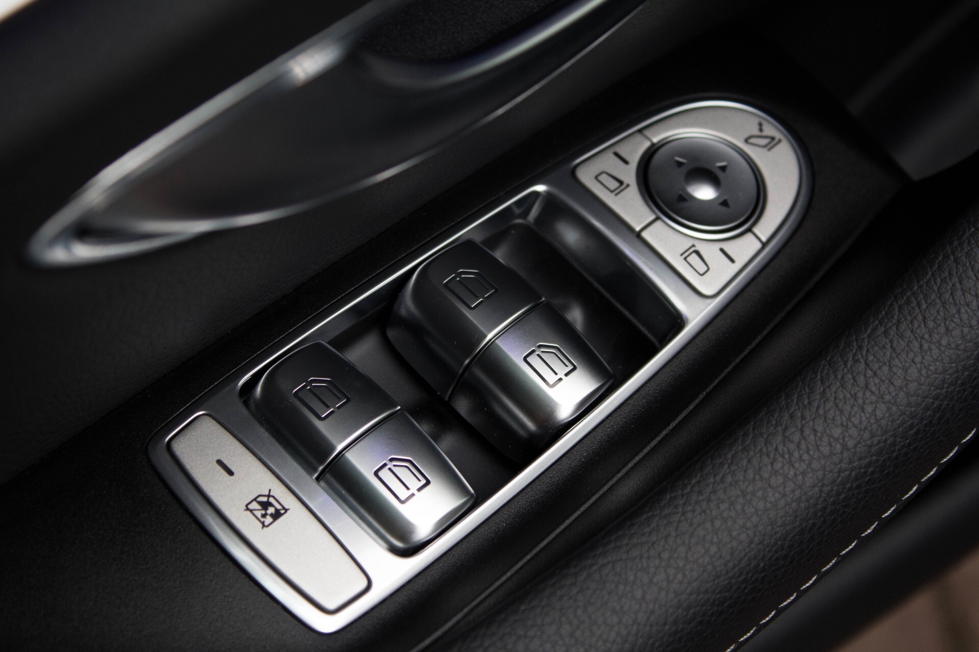 Mercedes-Benz E-Klasse 200 Premium Plus Facelift/Camera Aut9 Foto 21