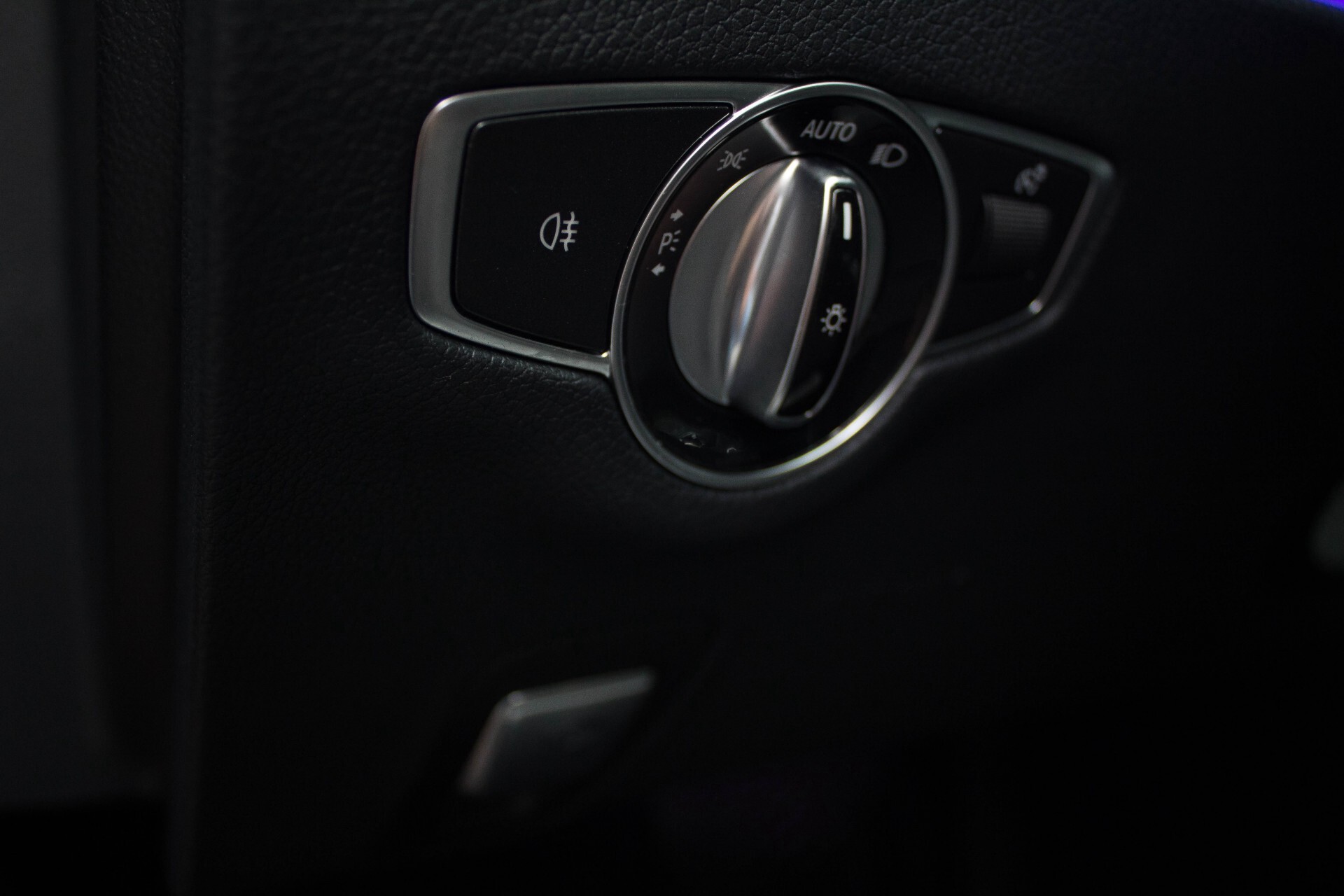 Mercedes-Benz E-Klasse 200 Premium Plus Facelift/Camera Aut9 Foto 23