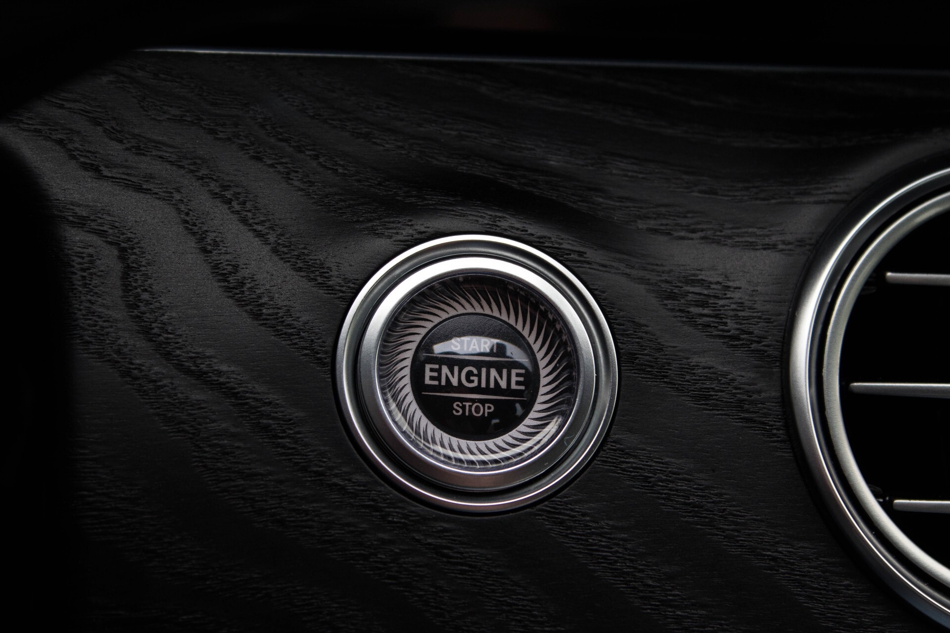 Mercedes-Benz E-Klasse 200 Premium Plus Facelift/Camera Aut9 Foto 25