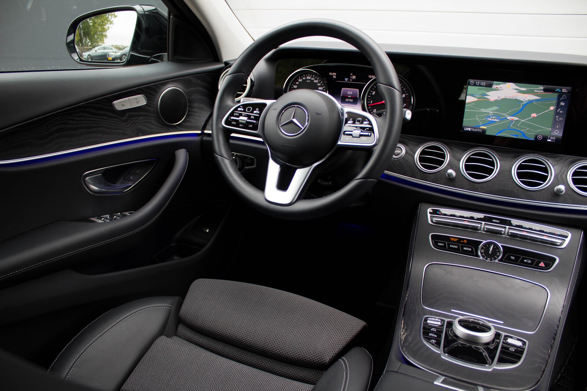 Mercedes-Benz E-Klasse 200 Premium Plus Facelift/Camera Aut9 Foto 6