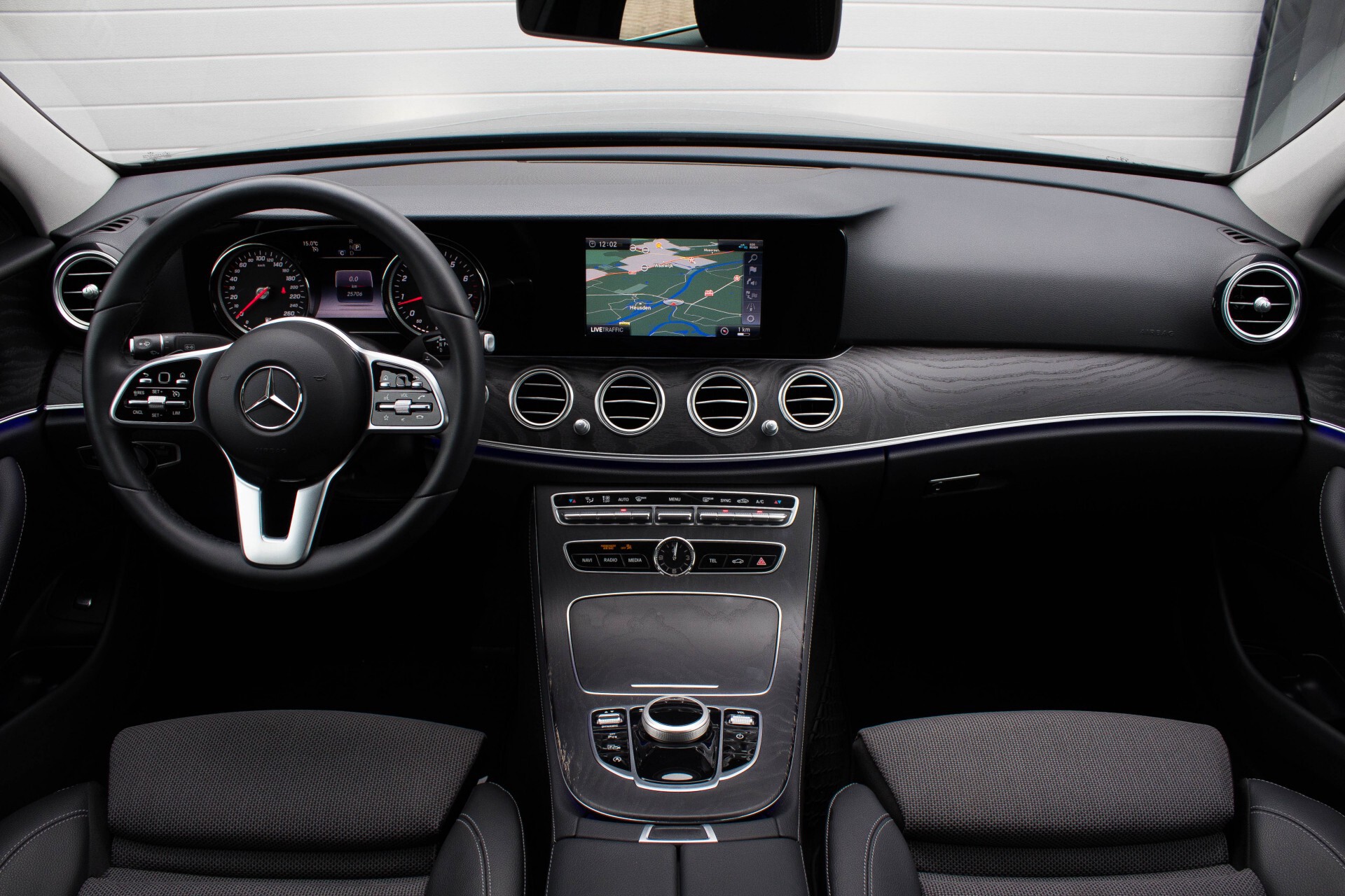 Mercedes-Benz E-Klasse 200 Premium Plus Facelift/Camera Aut9 Foto 7