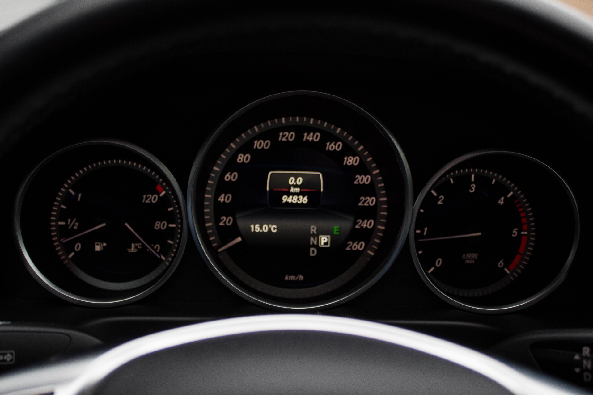 Mercedes-Benz E-Klasse 220 Bluetec AMG Edition Aut9 Foto 10