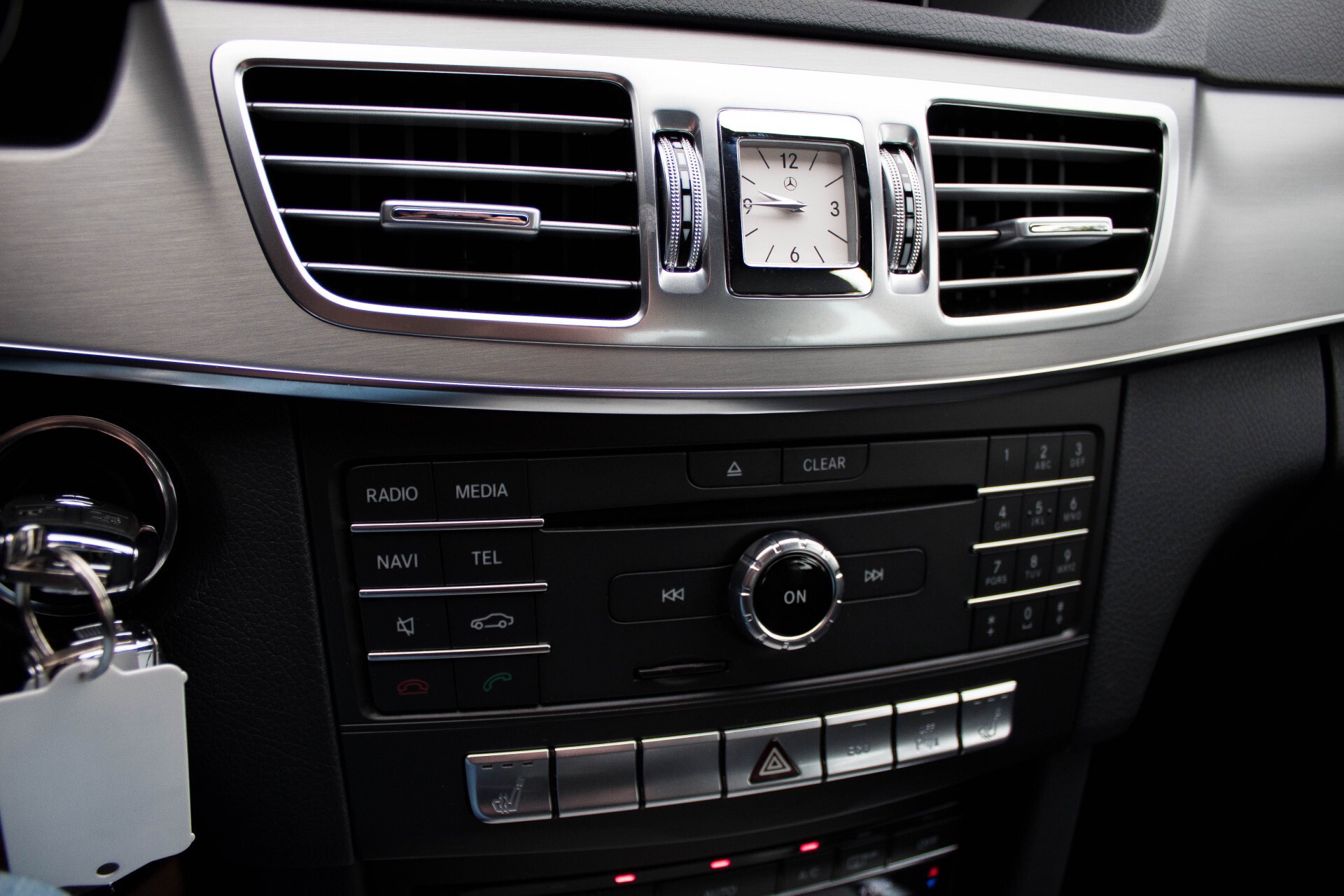 Mercedes-Benz E-Klasse 220 Bluetec AMG Edition Aut9 Foto 14