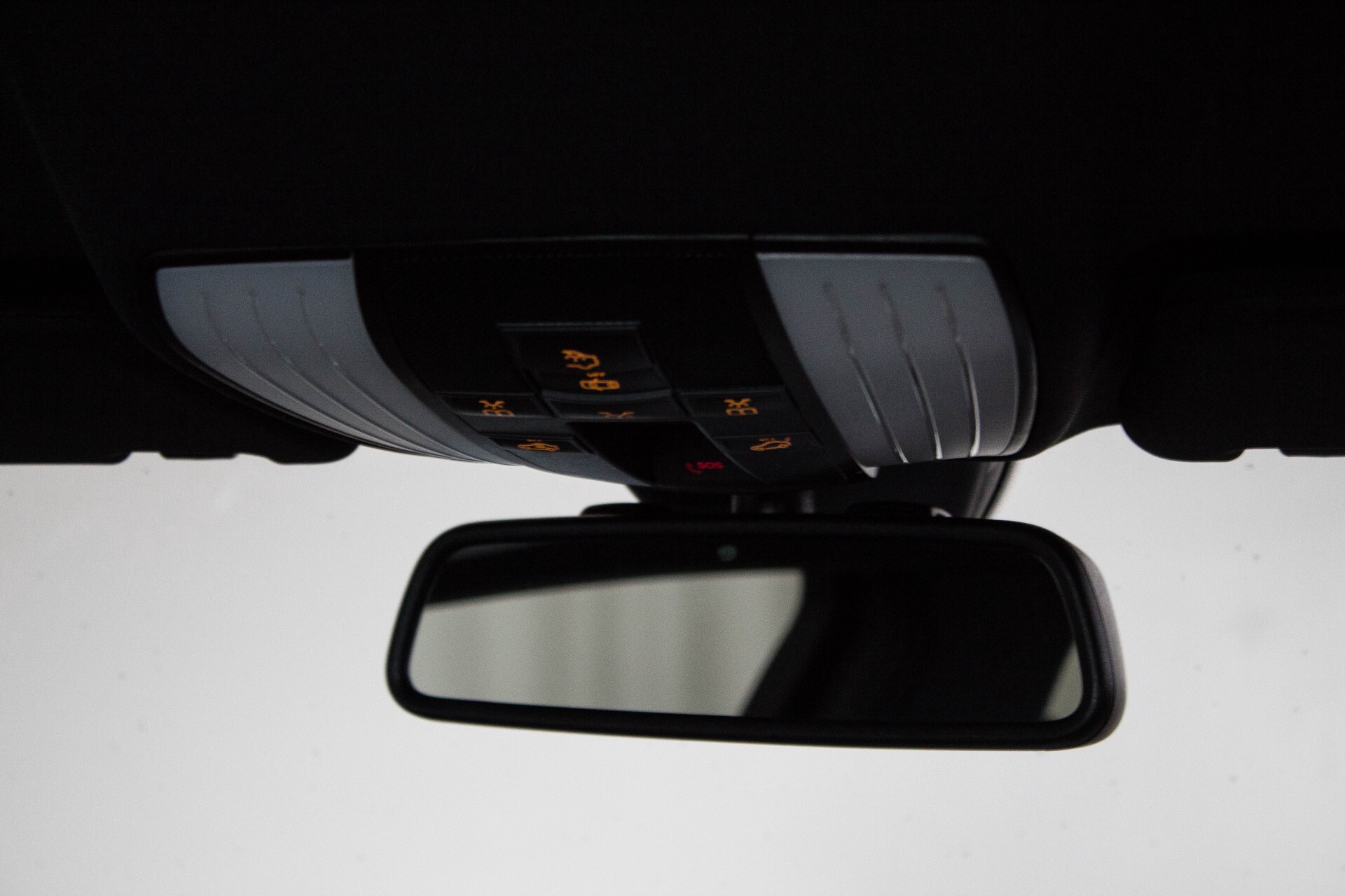 Mercedes-Benz E-Klasse 220 Bluetec AMG Edition Aut9 Foto 25