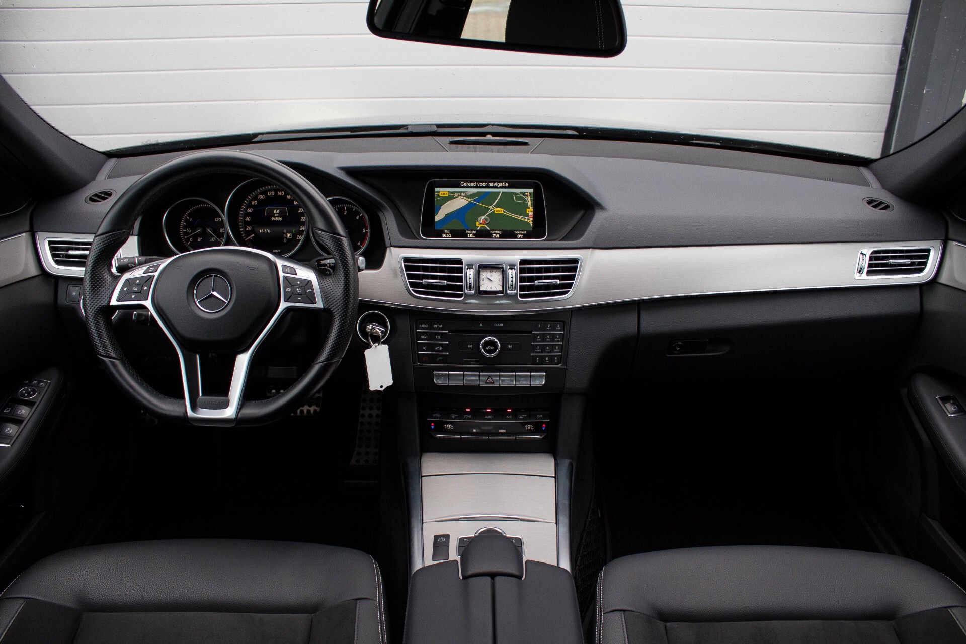 Mercedes-Benz E-Klasse 220 Bluetec AMG Edition Aut9 Foto 7