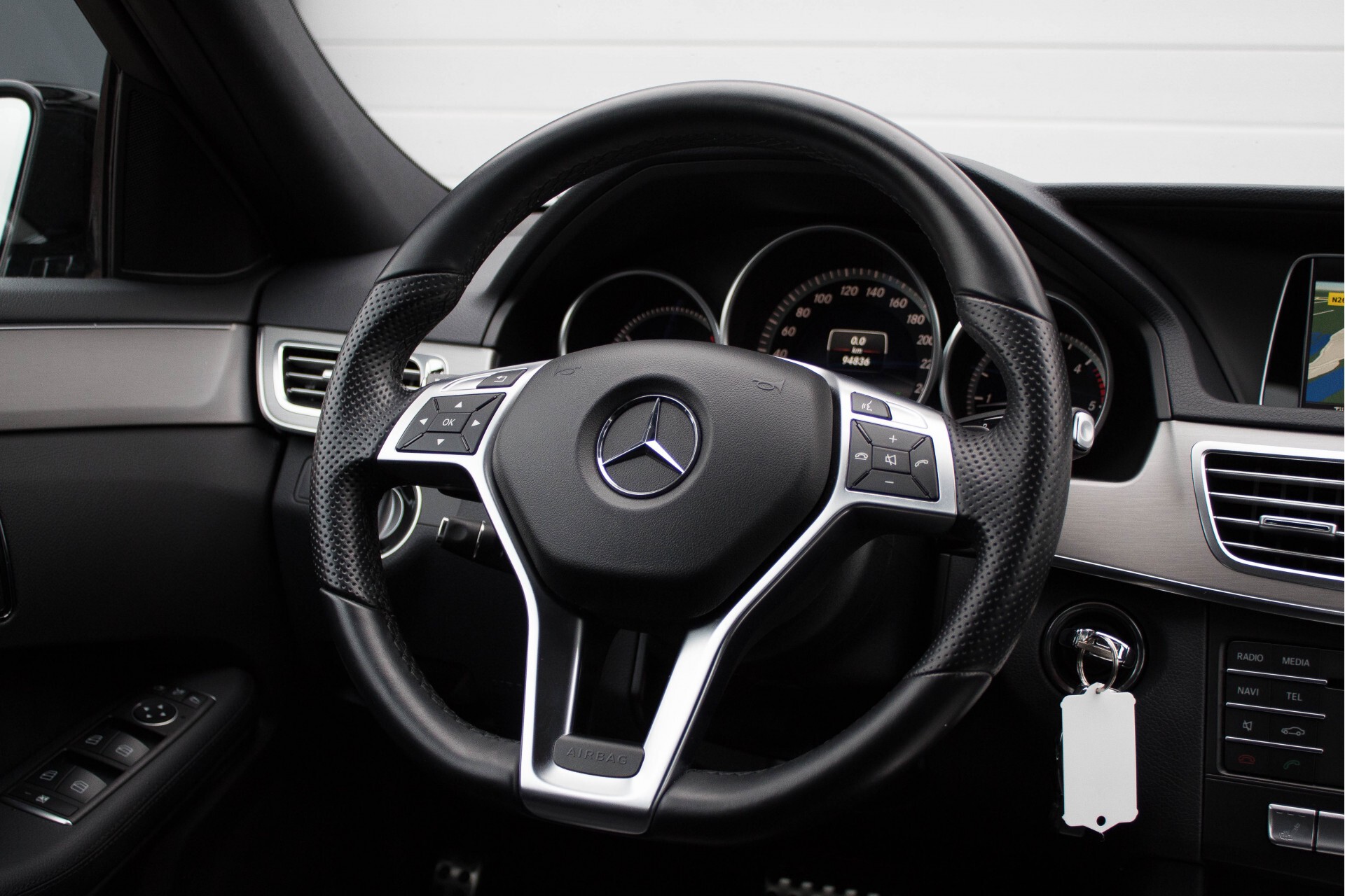 Mercedes-Benz E-Klasse 220 Bluetec AMG Edition Aut9 Foto 8