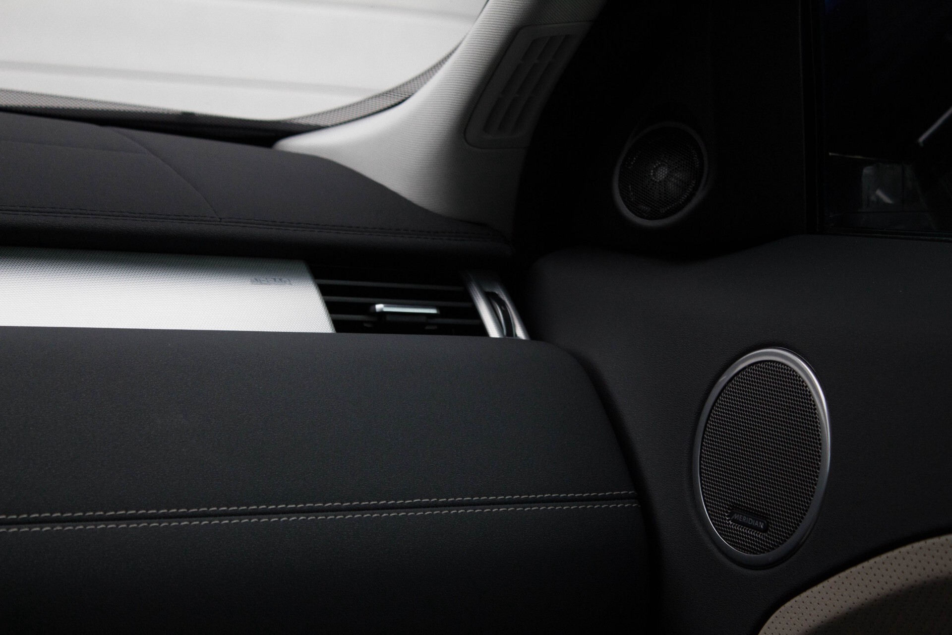 Land Rover Range Rover Evoque 2.2 TD4 4WD Dynamic Panorama/BlackLine/Meridian/Memory Aut6 Foto 16