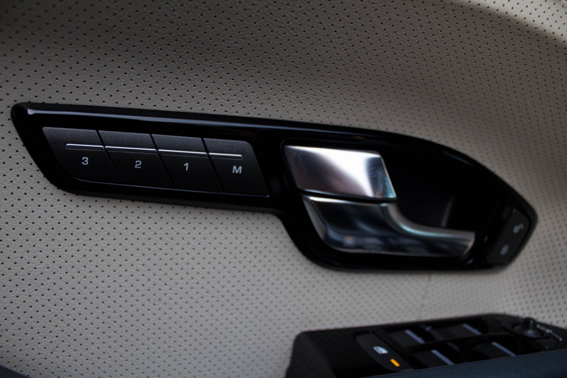 Land Rover Range Rover Evoque 2.2 TD4 4WD Dynamic Panorama/BlackLine/Meridian/Memory Aut6 Foto 22