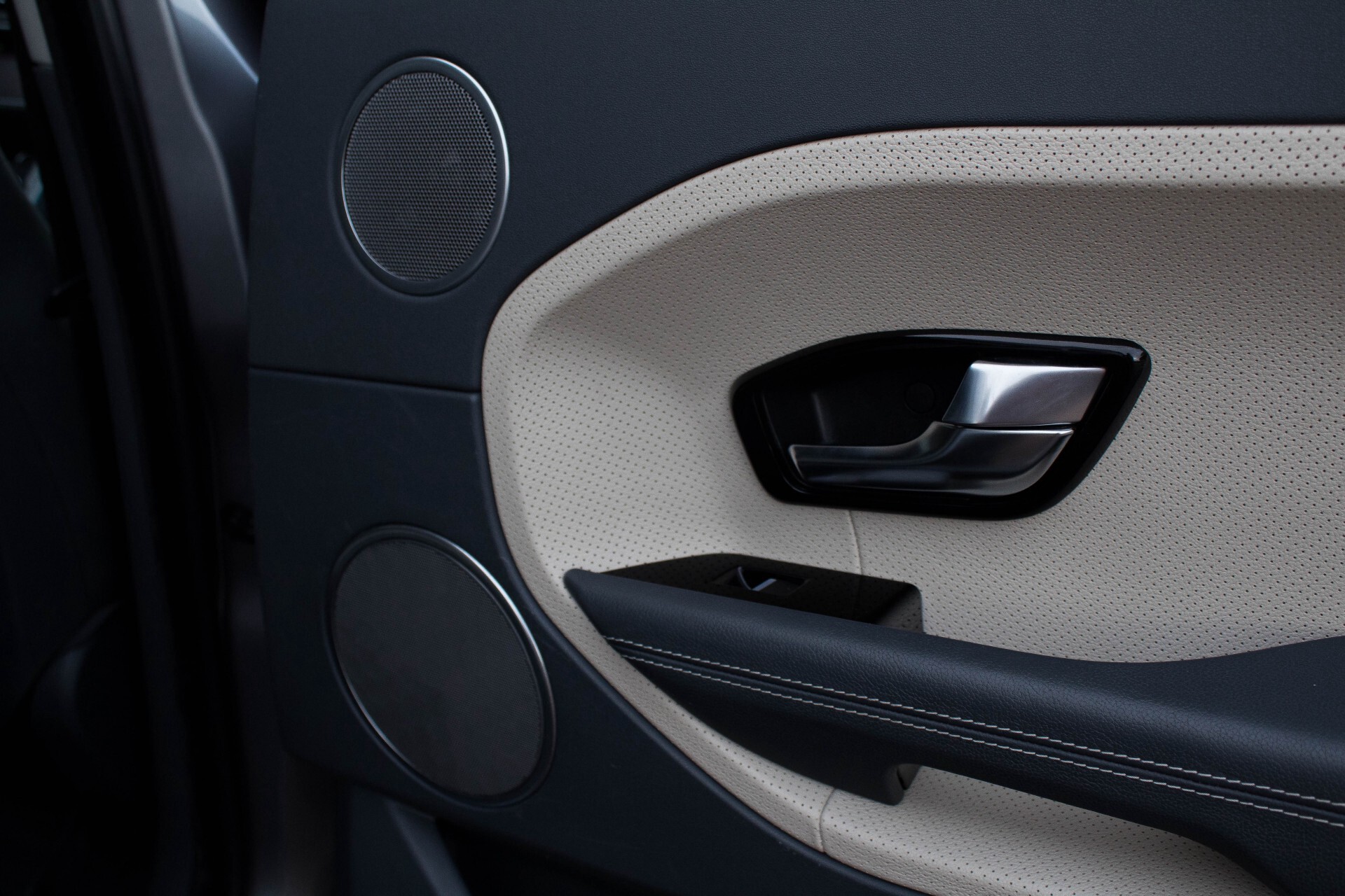 Land Rover Range Rover Evoque 2.2 TD4 4WD Dynamic Panorama/BlackLine/Meridian/Memory Aut6 Foto 27