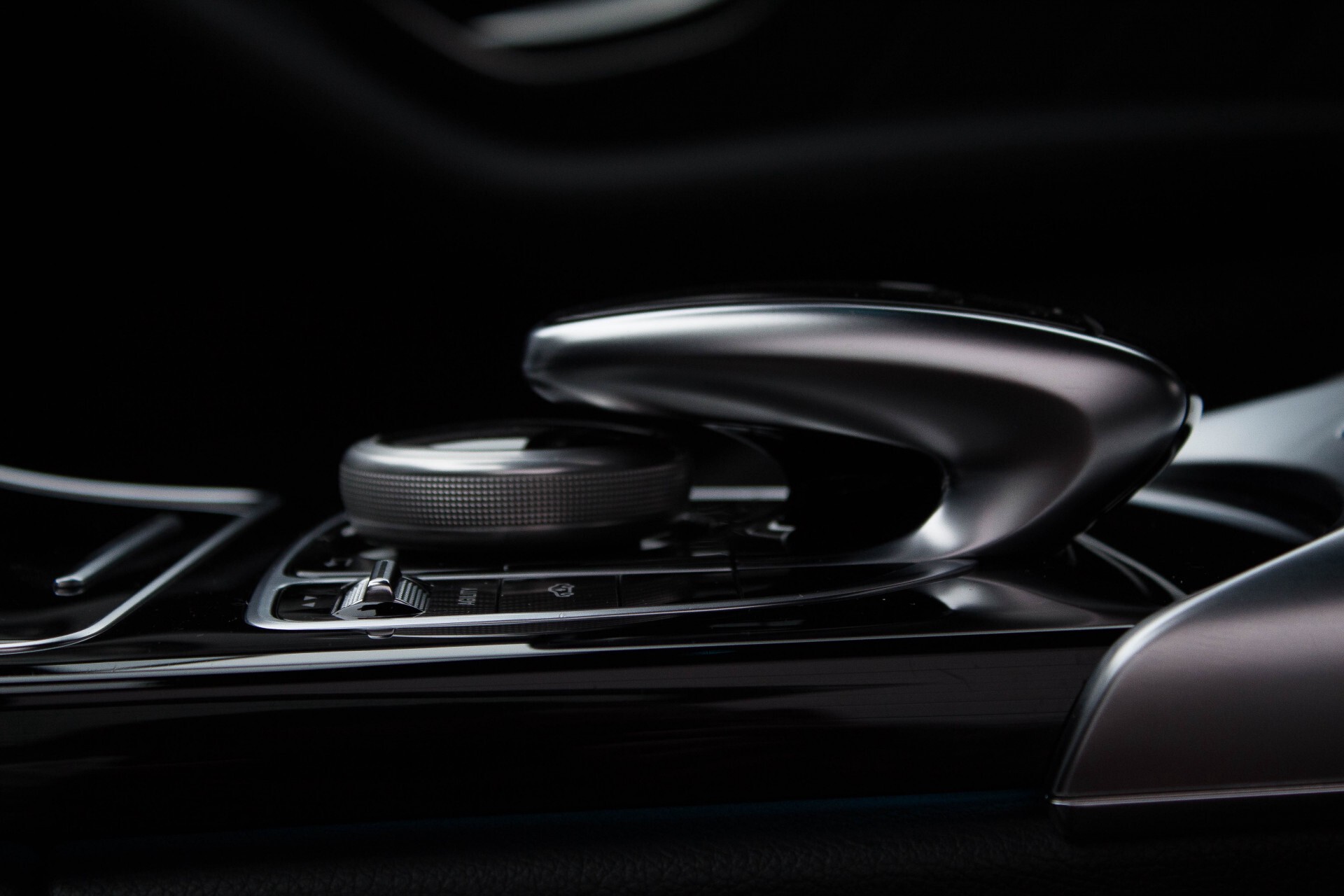 Mercedes-Benz C-Klasse 300 Hybrid AMG Luchtvering/Keyless/Distronic/DAB/TV/Panorama Aut7 Foto 18