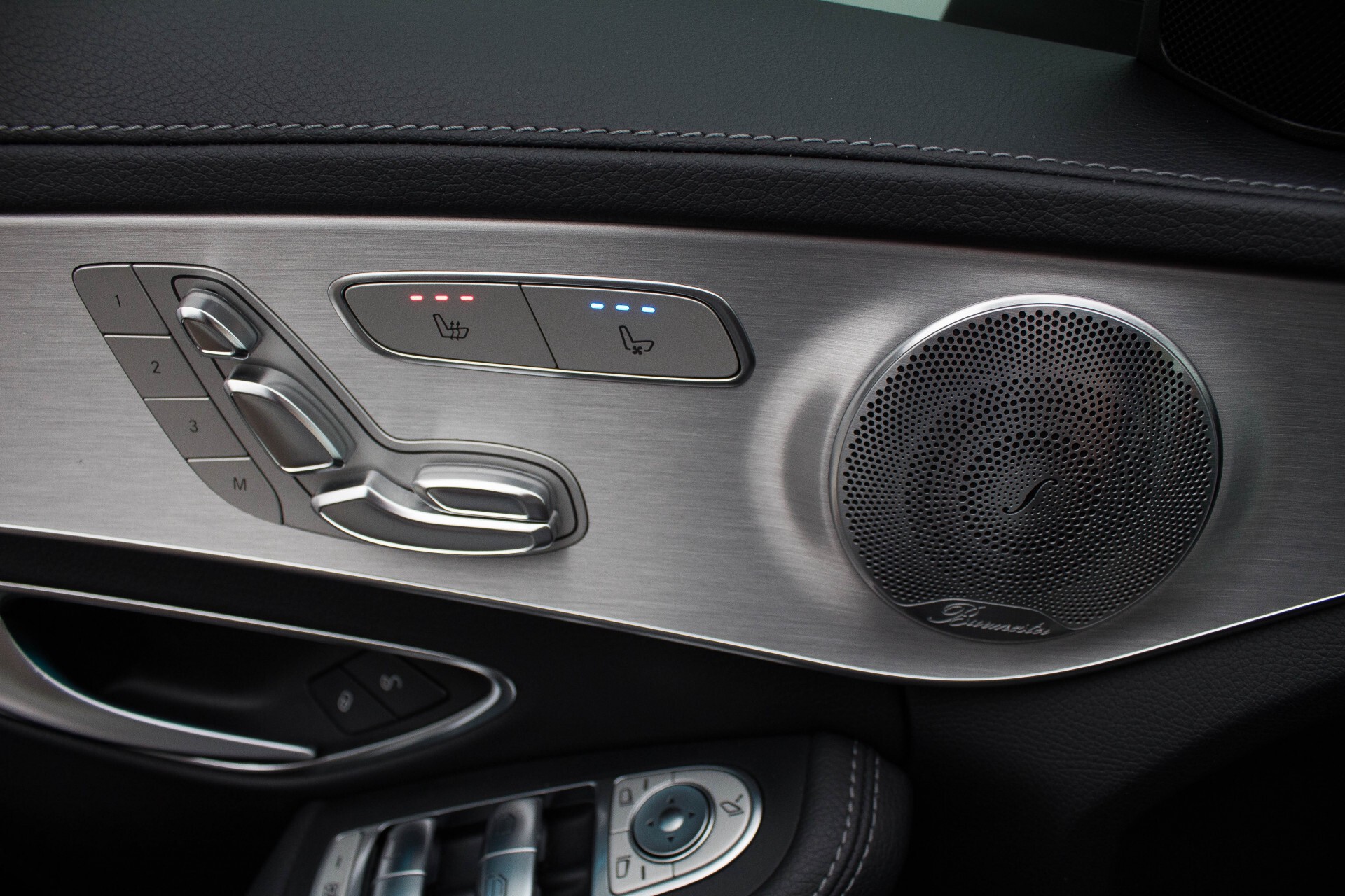 Mercedes-Benz C-Klasse 300 Hybrid AMG Luchtvering/Keyless/Distronic/DAB/TV/Panorama Aut7 Foto 20