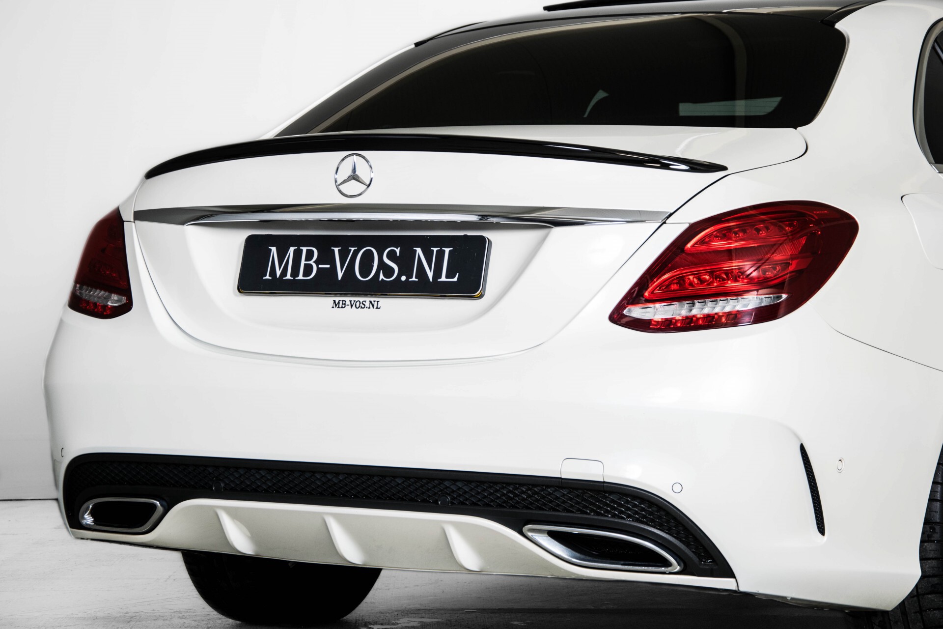 Mercedes-Benz C-Klasse 300 Hybrid AMG Luchtvering/Keyless/Distronic/DAB/TV/Panorama Aut7 Foto 29