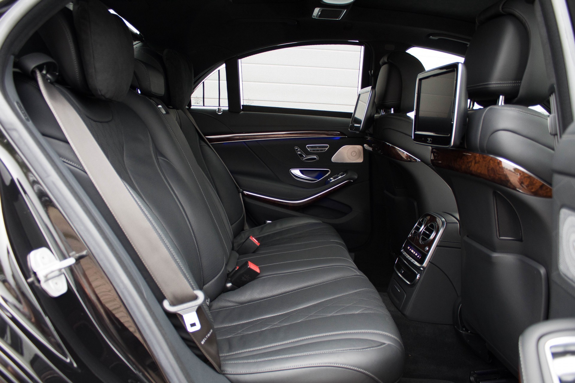 Mercedes-Benz S-Klasse 500 AMG MagicBodyControl/Exclusive/Burmester3D/4xmassage/360/Entertainment/Nightvision Aut7 Foto 4