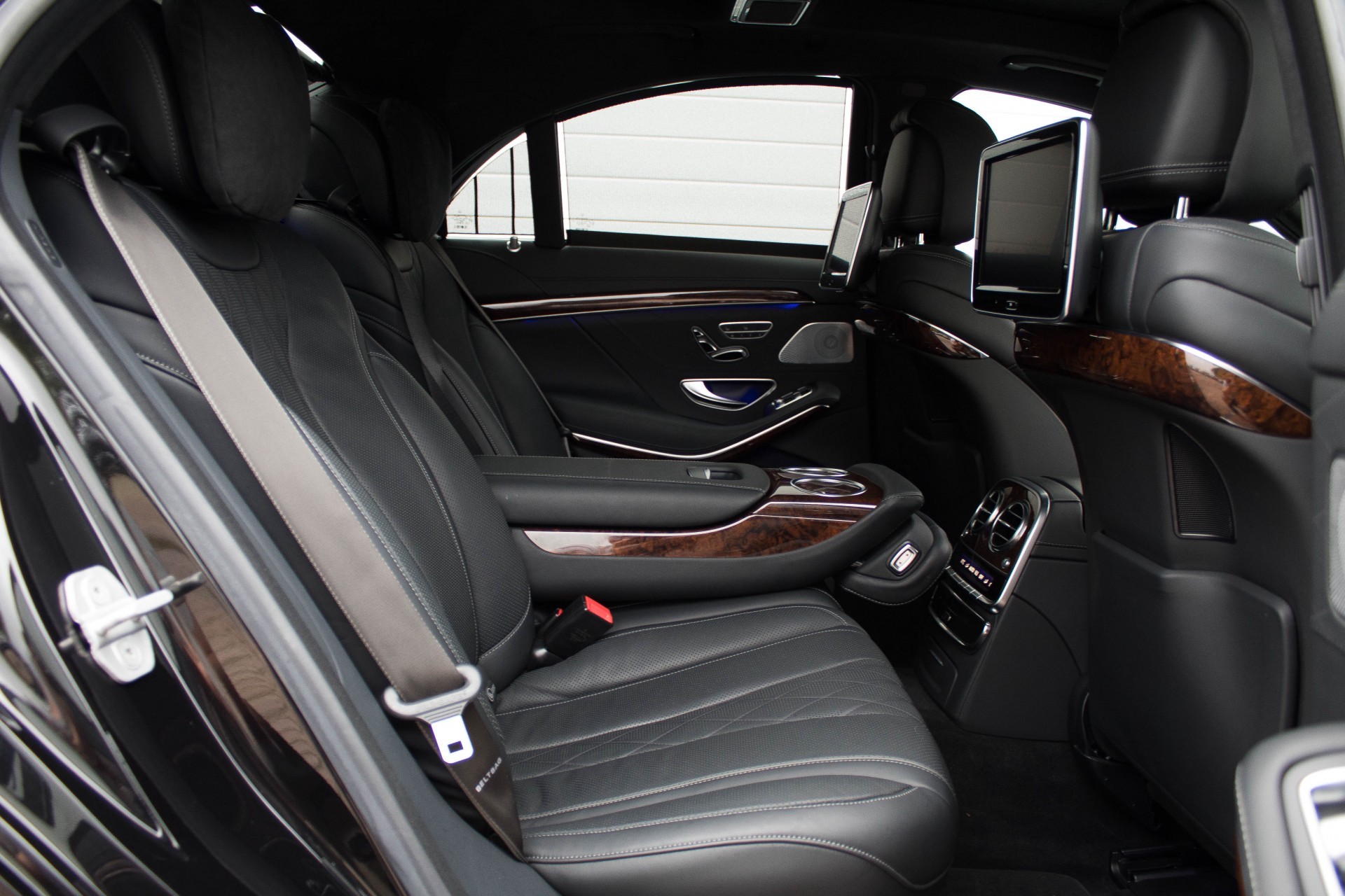 Mercedes-Benz S-Klasse 500 AMG MagicBodyControl/Exclusive/Burmester3D/4xmassage/360/Entertainment/Nightvision Aut7 Foto 5