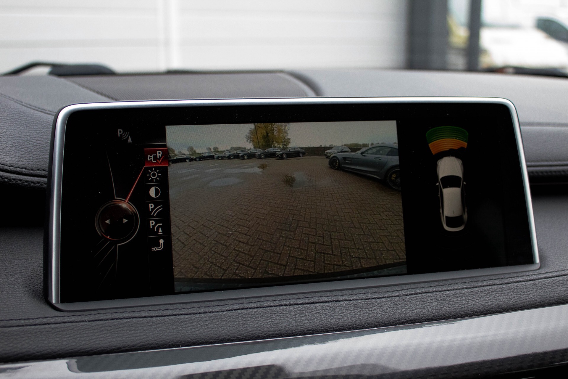 BMW X6 5.0d M Adaptive Drive/Comfortacces/Softclose/Adaptive Cruise/Standkachel/360camera/HUD/DAB Aut8 Foto 14