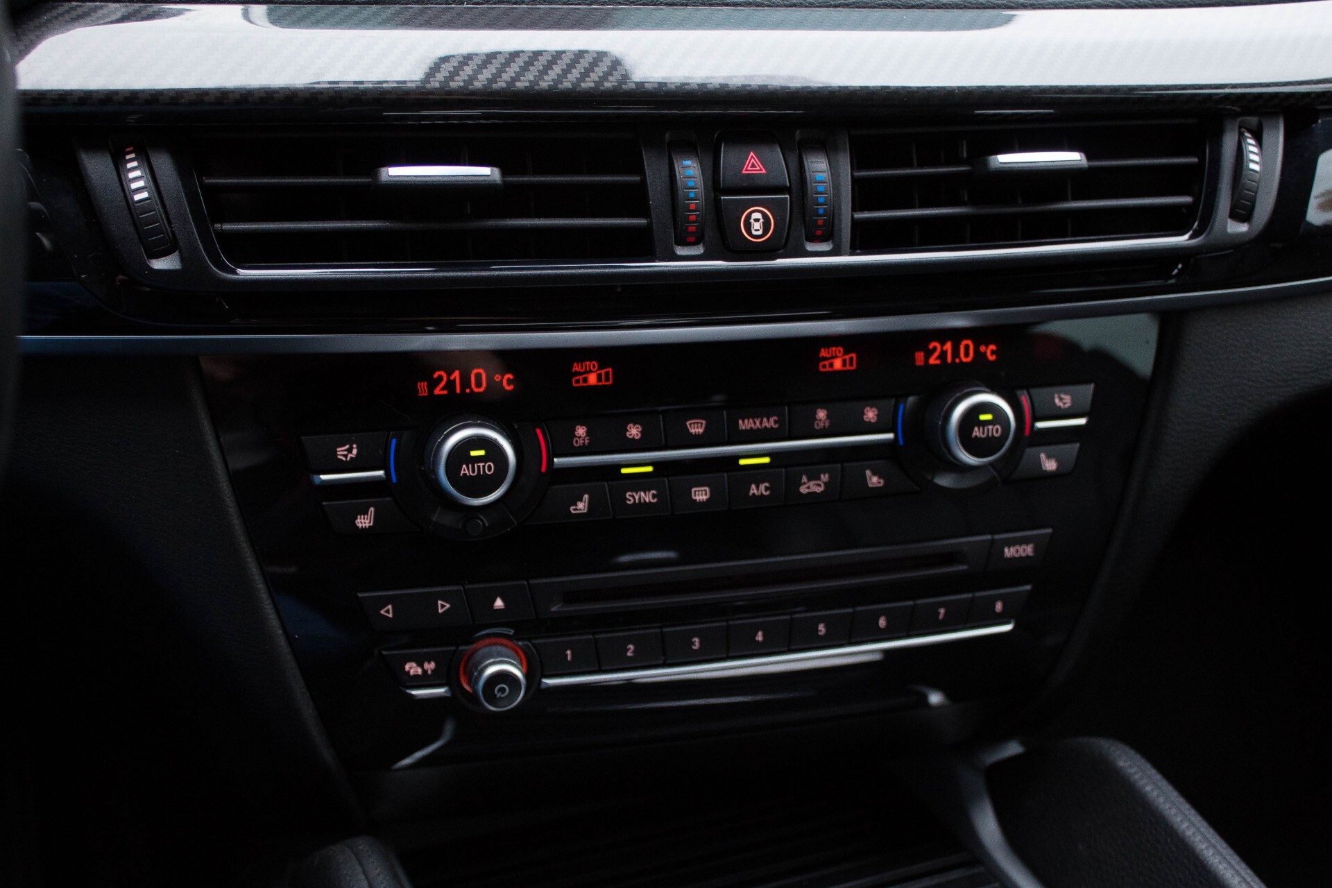 BMW X6 5.0d M Adaptive Drive/Comfortacces/Softclose/Adaptive Cruise/Standkachel/360camera/HUD/DAB Aut8 Foto 15