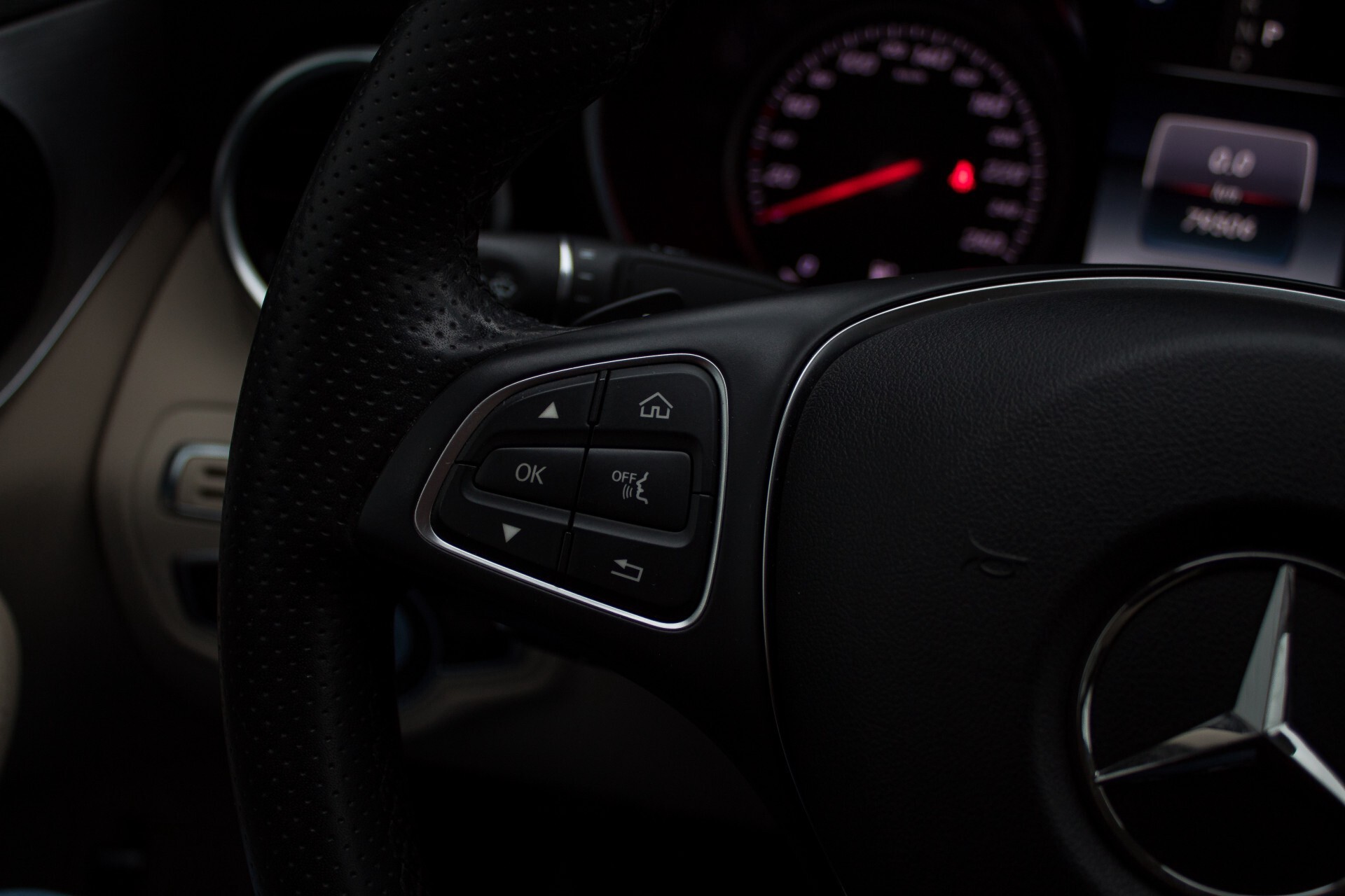 Mercedes-Benz C-Klasse 220 Bluetec Avantgarde Schuifdak/Leder/LED Intelligent Light Aut9 Foto 10