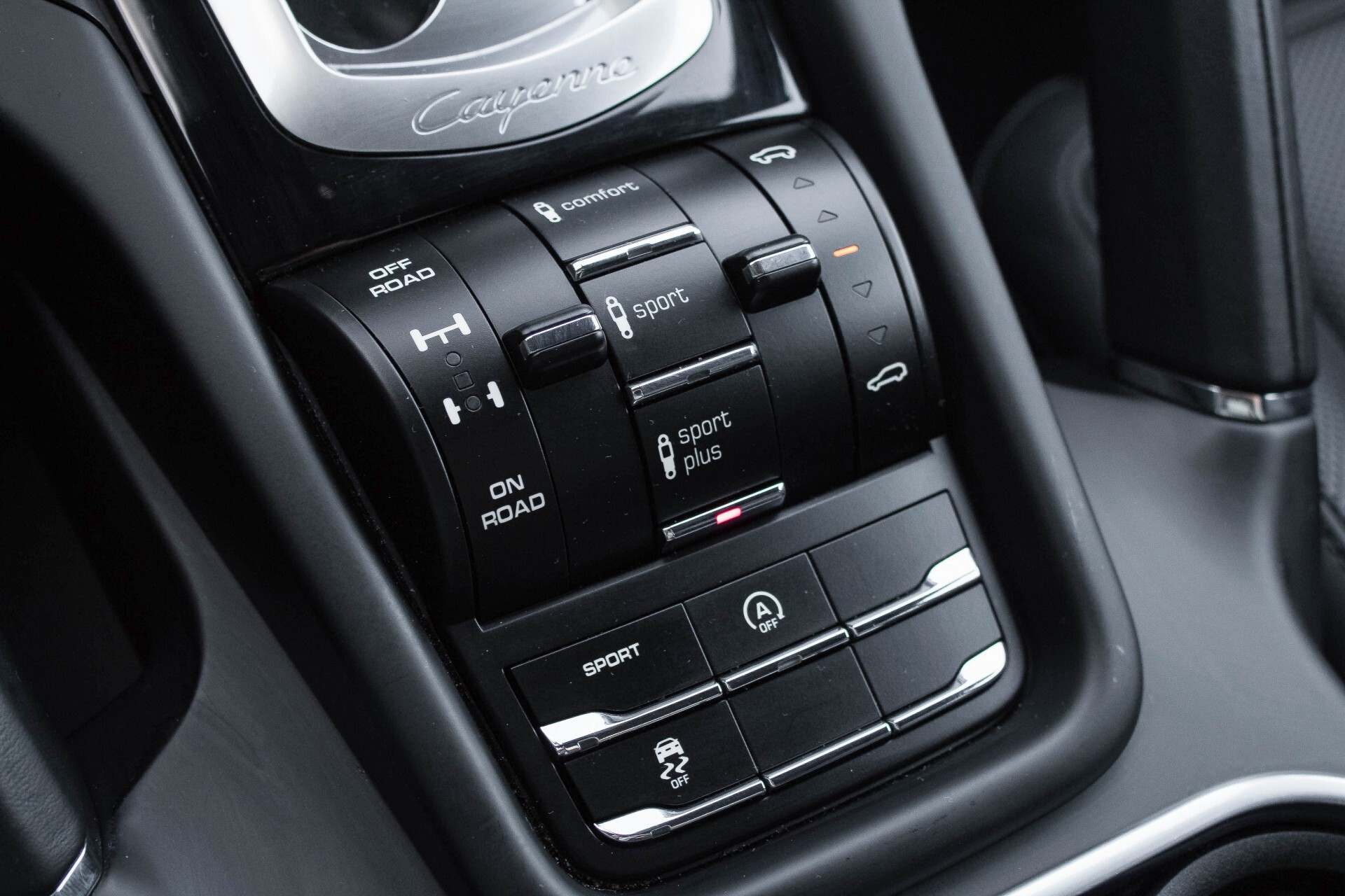 Porsche Cayenne 4.2 D S Sportdesign Adaptive 18-weg stoelen/Bose/Panorama/Blackpack Aut8 Foto 19